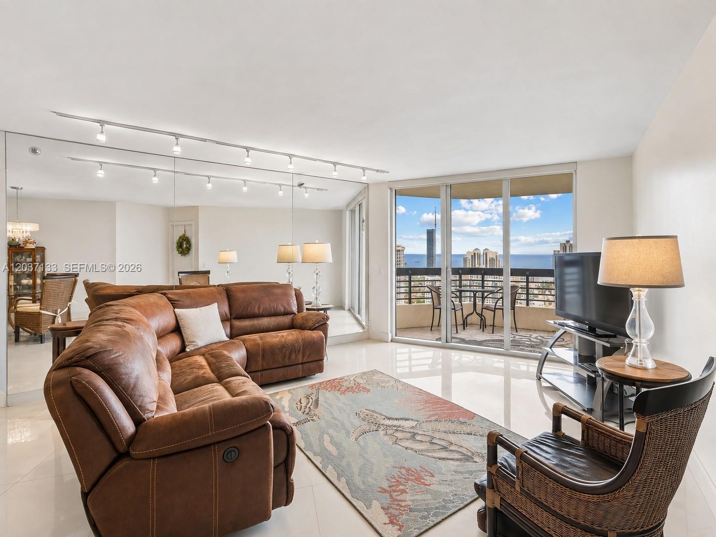 3500 Mystic Pointe Dr # 3307