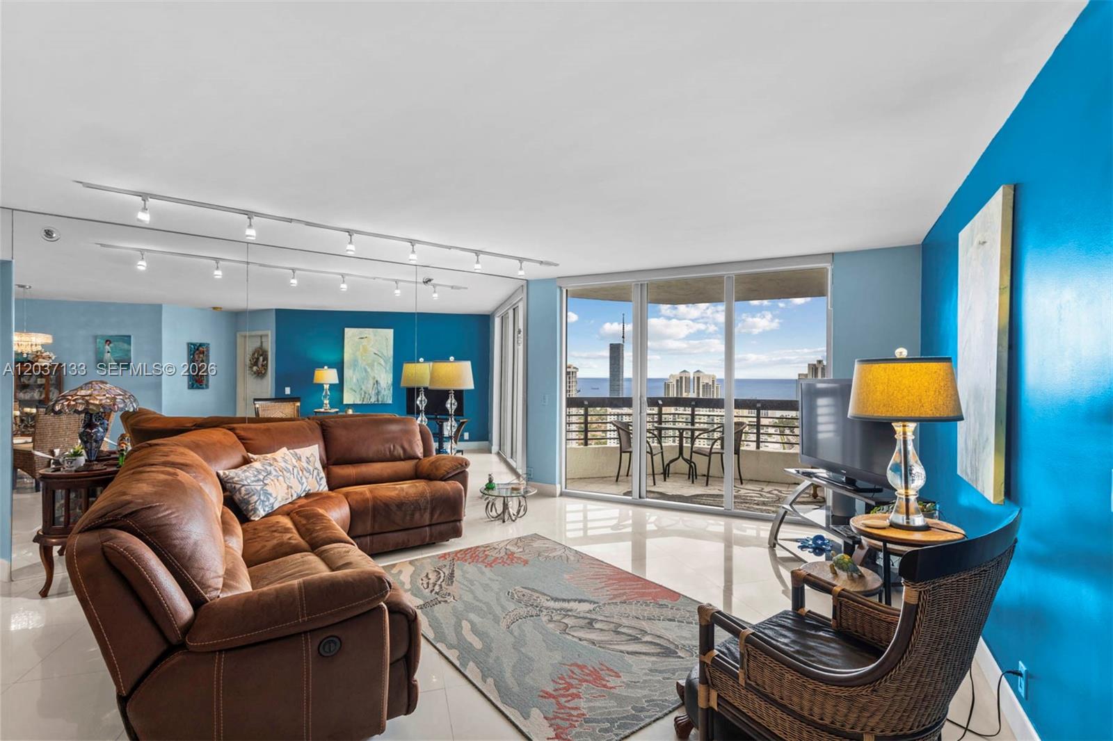 3500 Mystic Pointe Dr # 3307