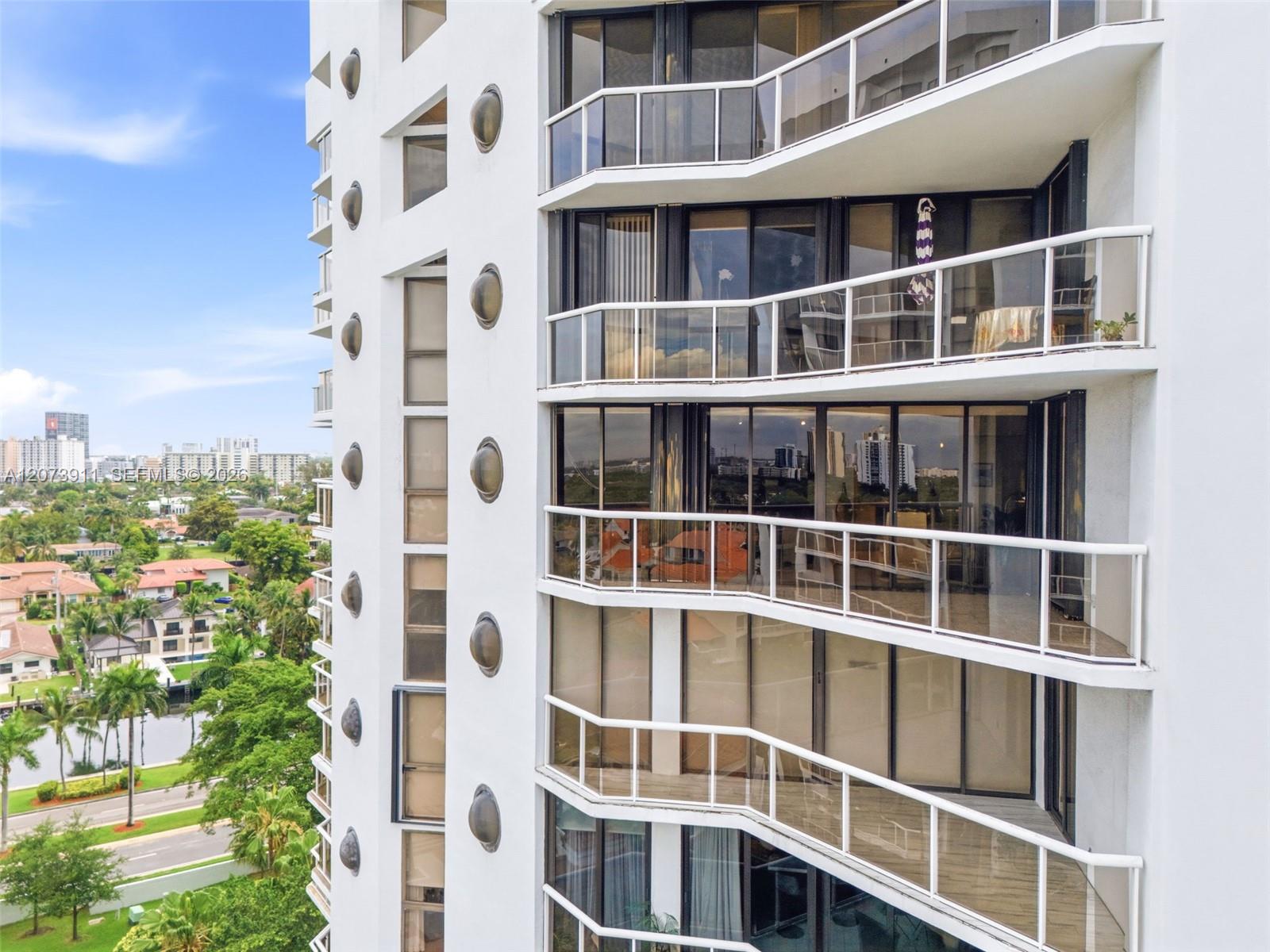 3610 Yacht Club Dr # 1115