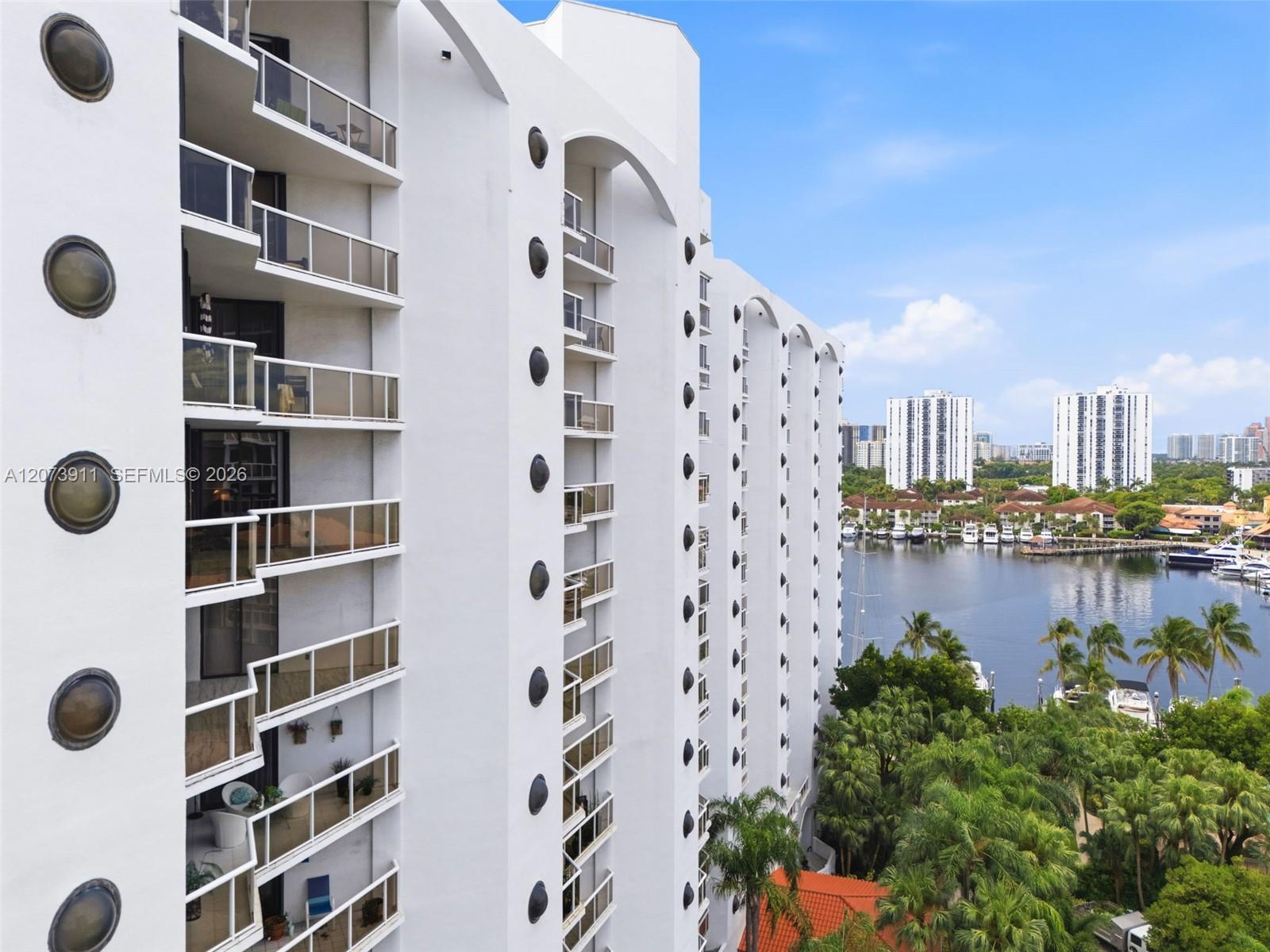 3610 Yacht Club Dr # 1115