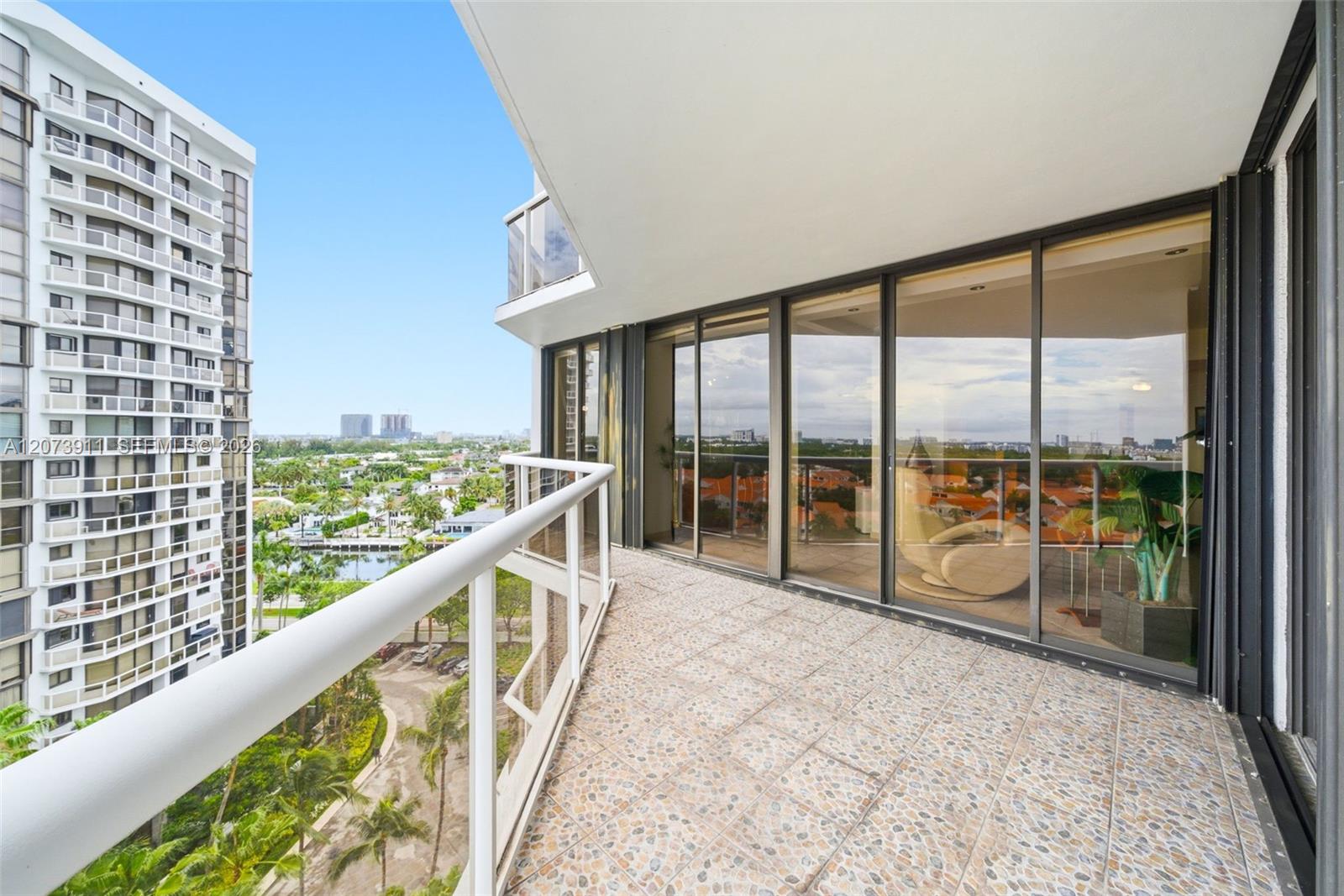 3610 Yacht Club Dr # 1115