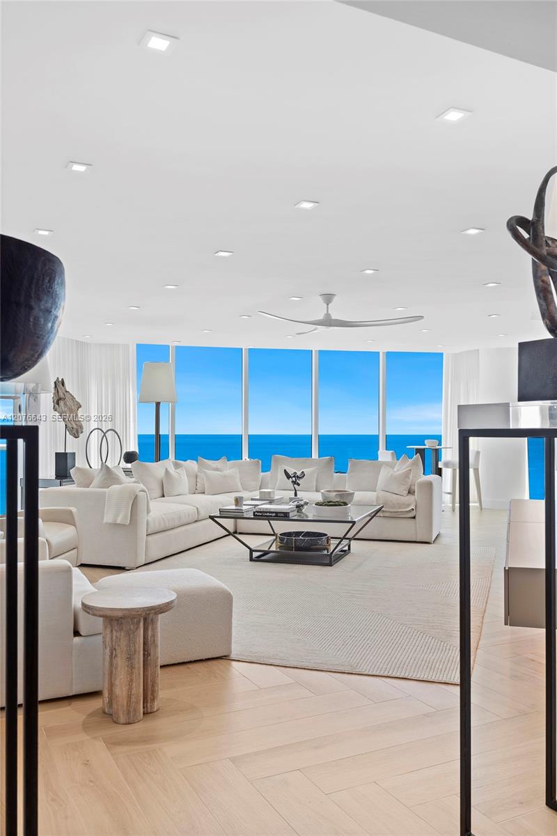 2711 S Ocean Dr # 1502