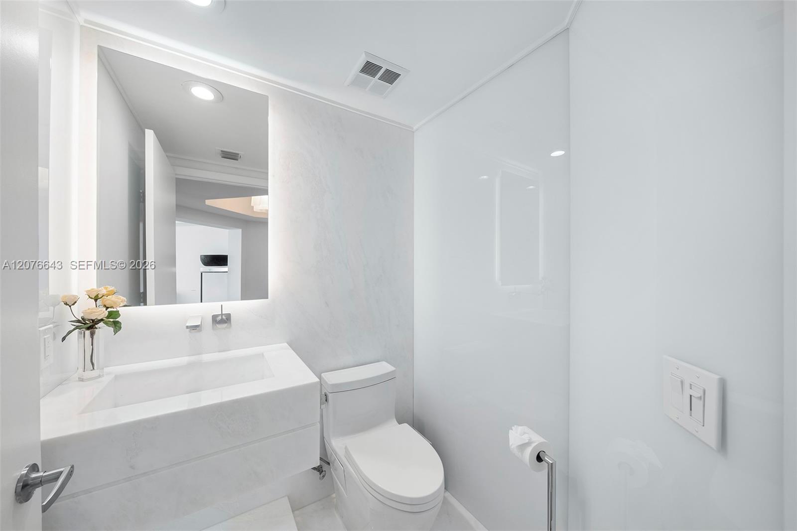 2711 S Ocean Dr # 1502