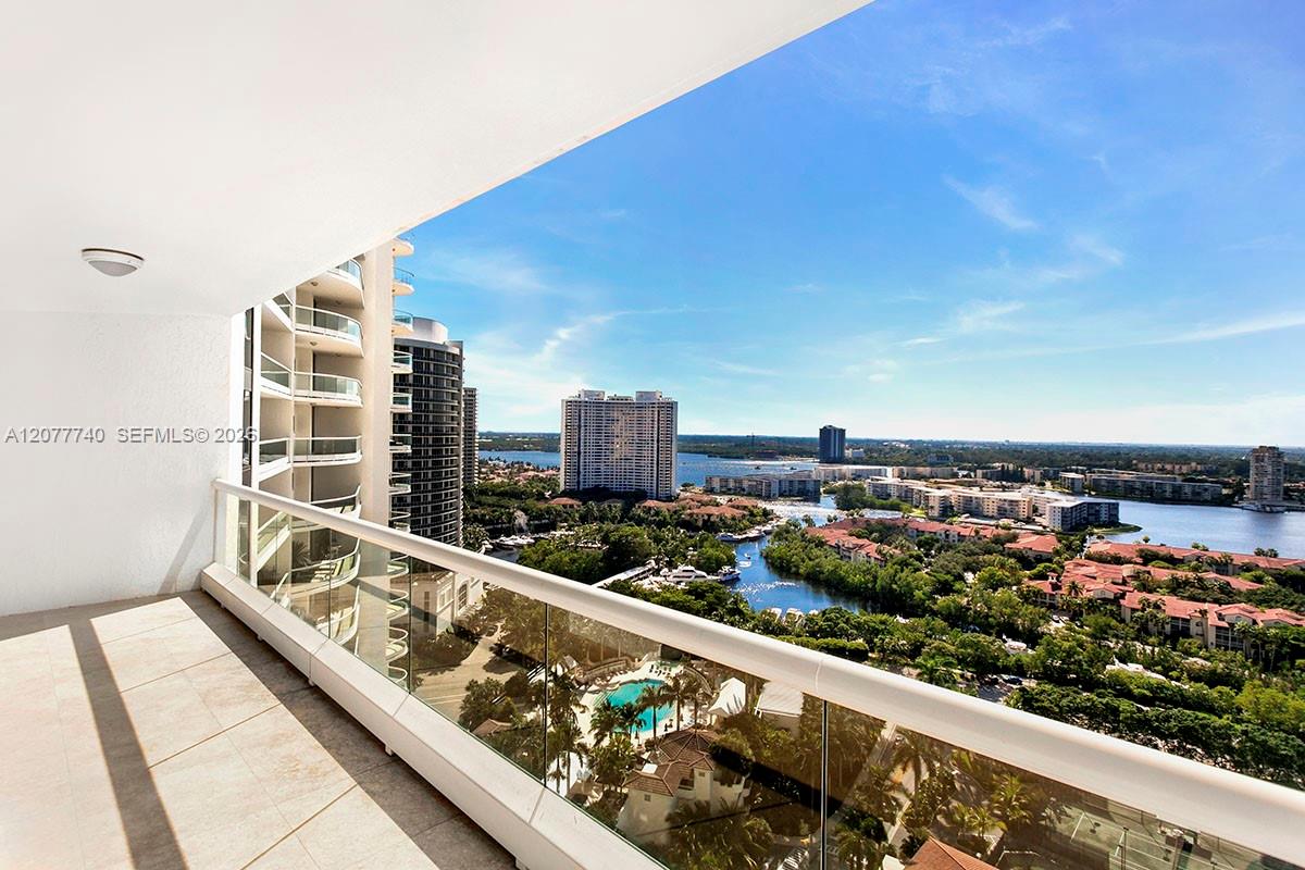 6000 Island Blvd # 2204