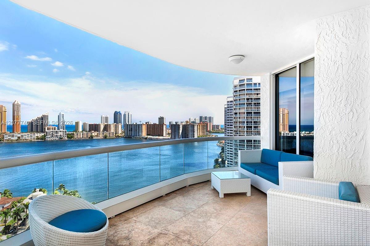 6000 Island Blvd # 2204