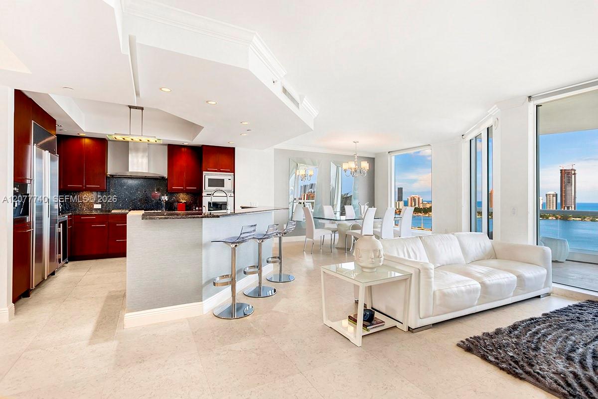 6000 Island Blvd # 2204