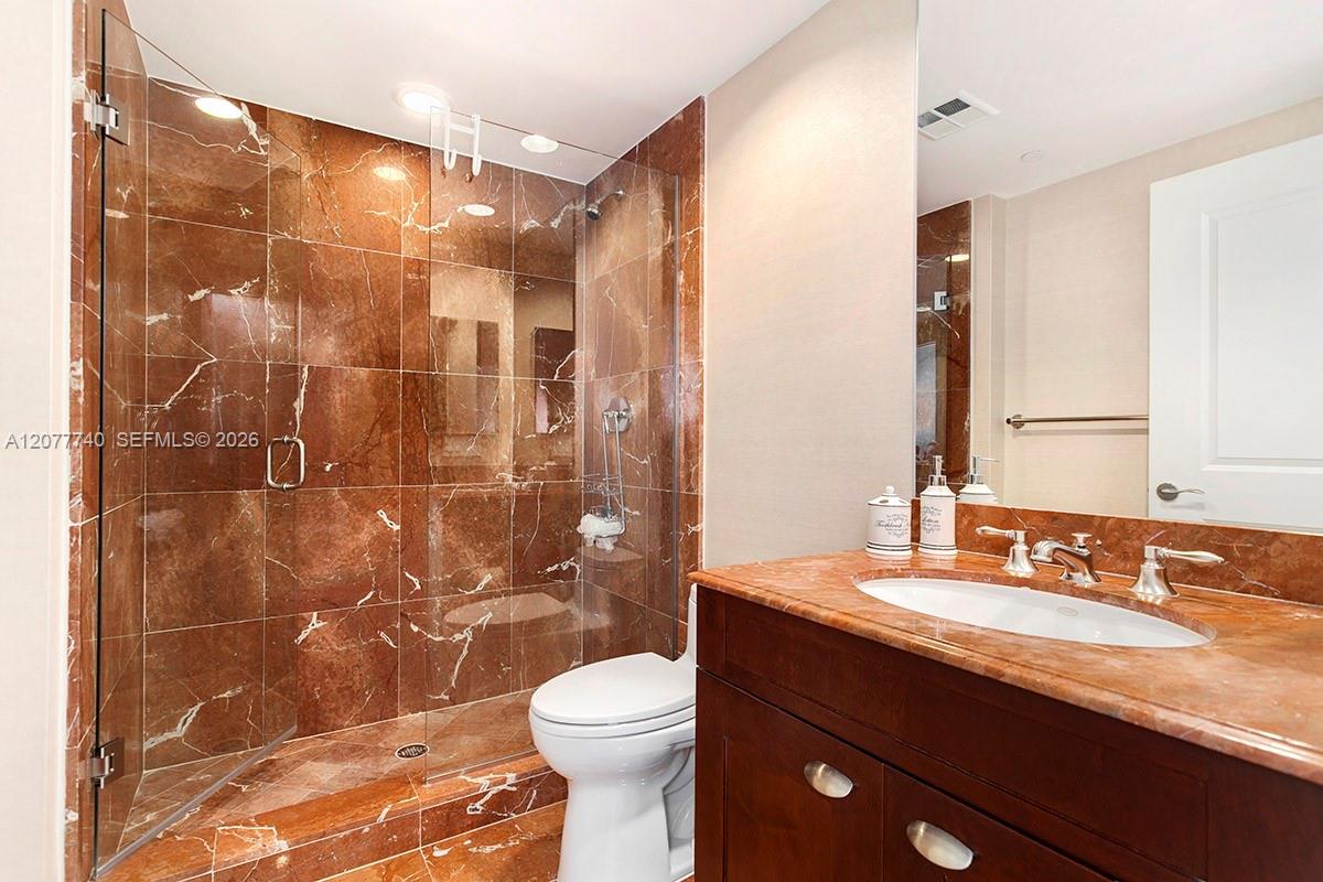 6000 Island Blvd # 2204
