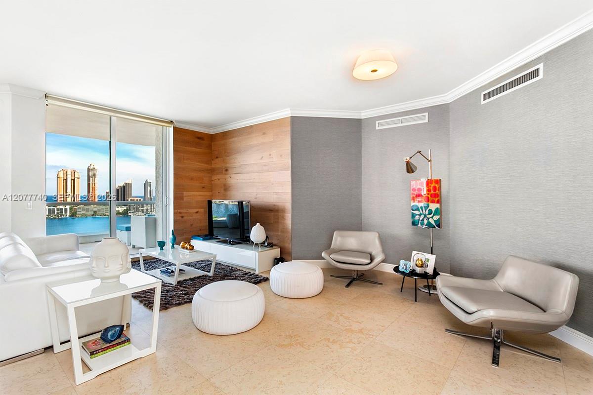 6000 Island Blvd # 2204