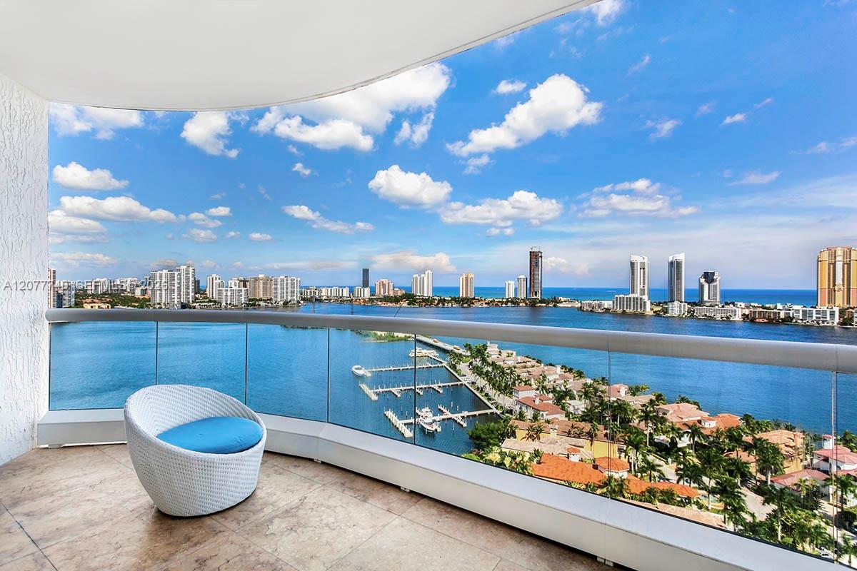 6000 Island Blvd # 2204