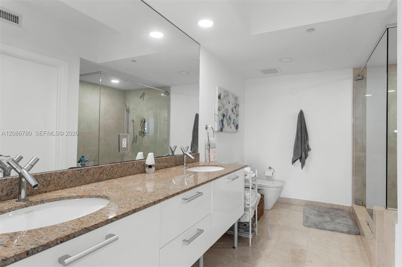 17201 Collins Ave # 3304