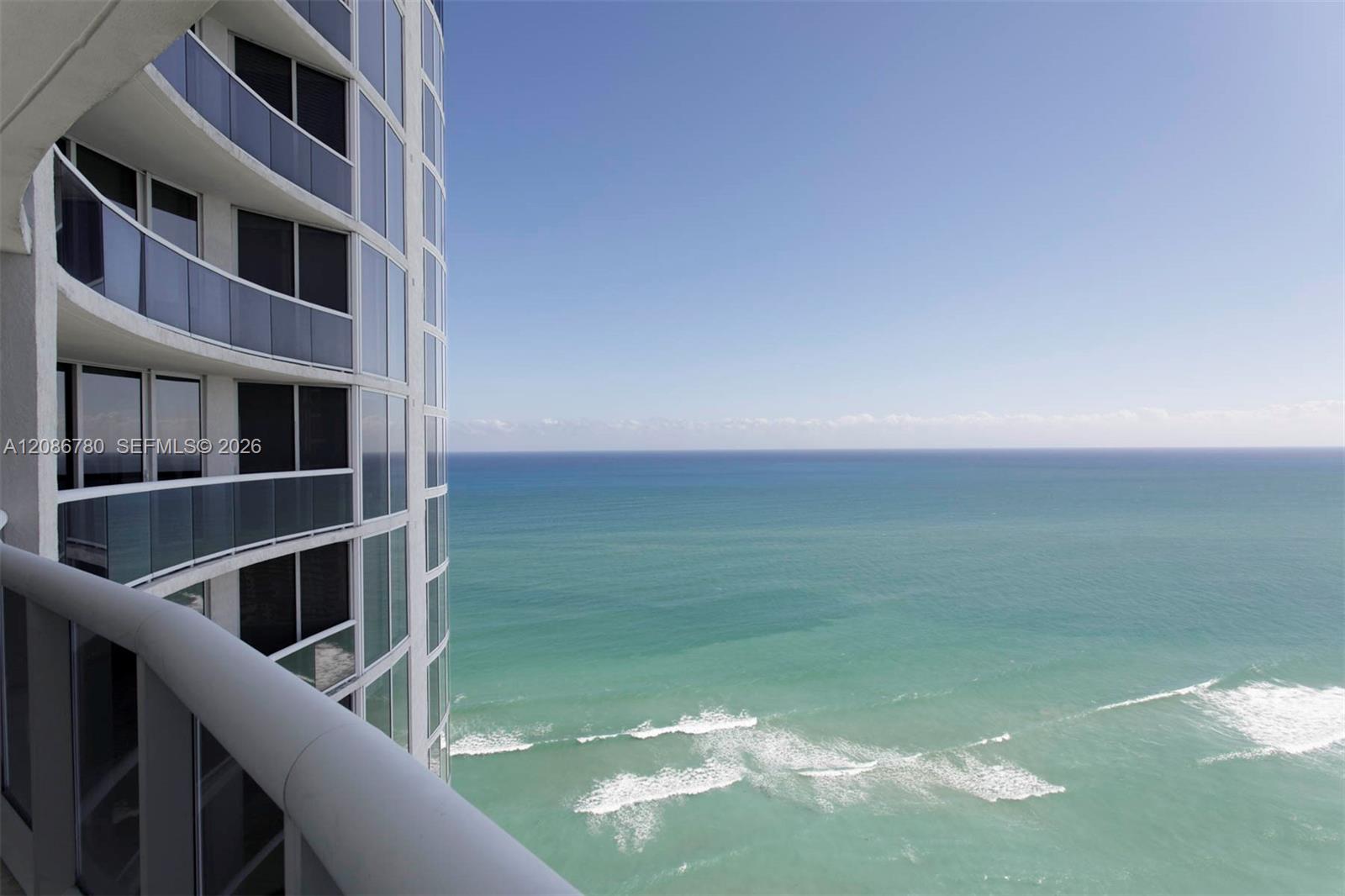 17201 Collins Ave # 3304