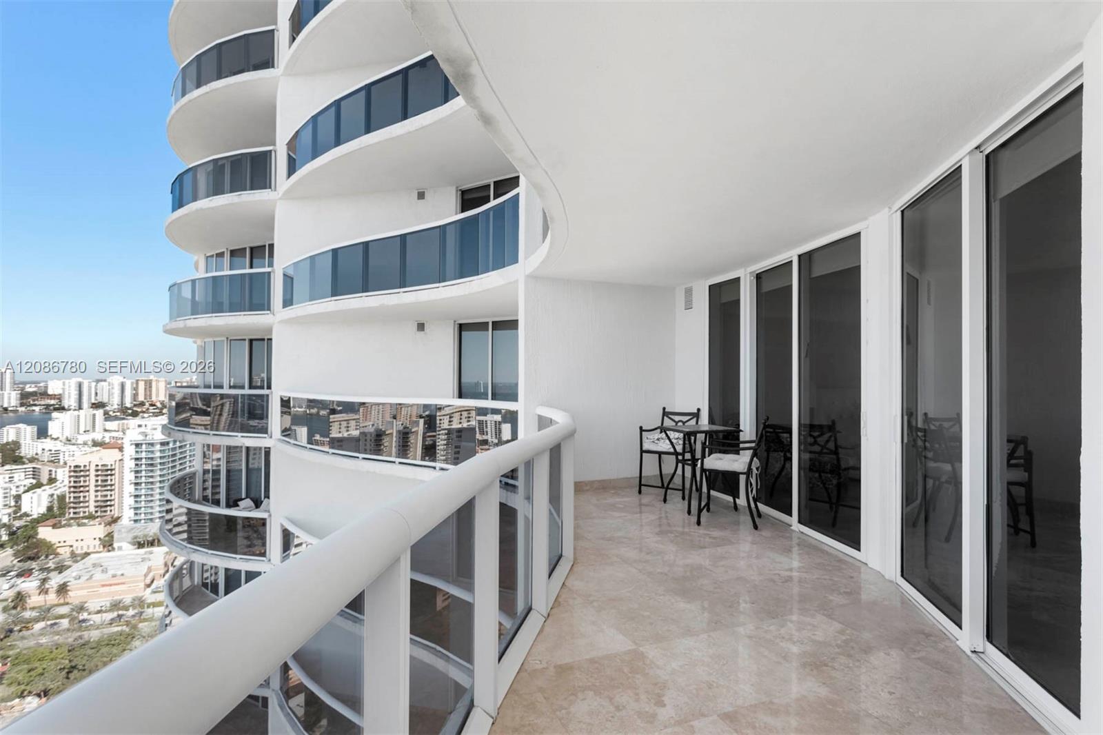 17201 Collins Ave # 3304