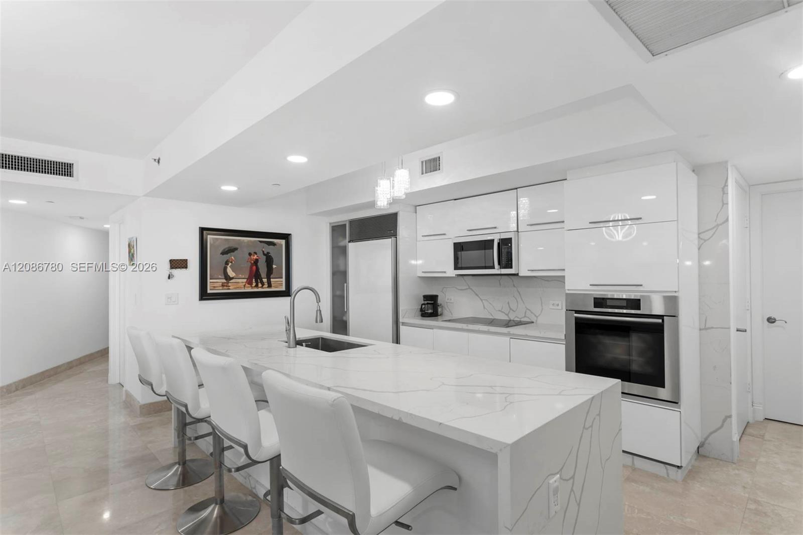 17201 Collins Ave # 3304