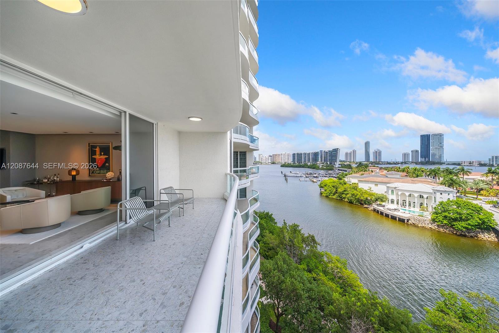 6000 Island Blvd # 707