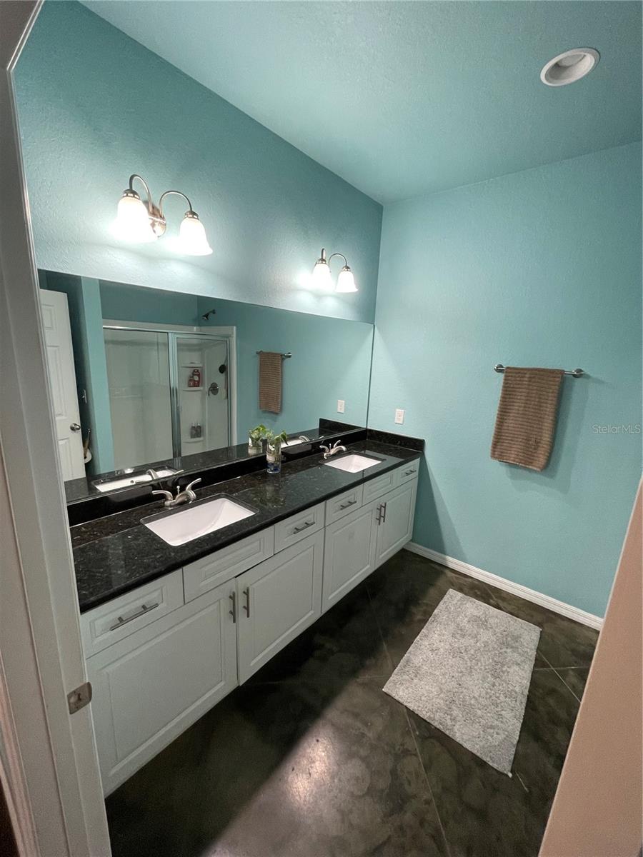2949 WHISPERING TRAILS DR