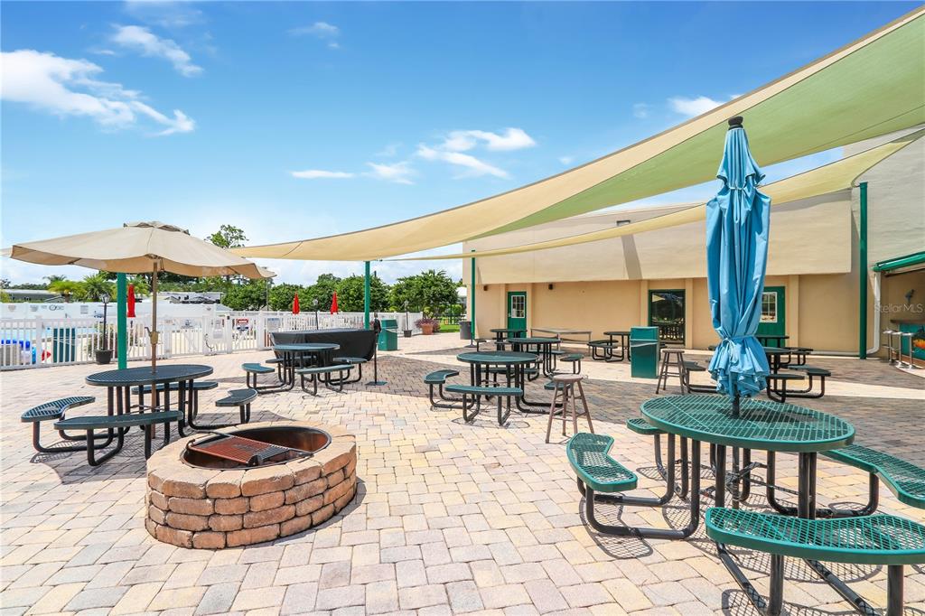 2413 LIMEWOOD AVE #33