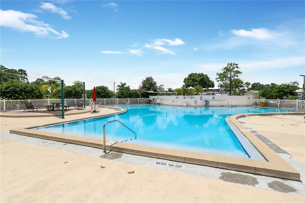 2413 LIMEWOOD AVE #33