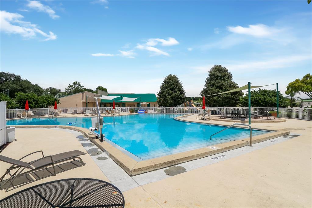 2413 LIMEWOOD AVE #33