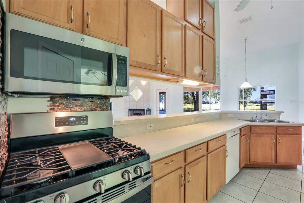 5521 GROVE MNR