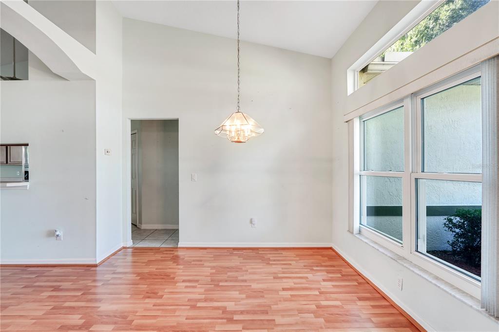 5521 GROVE MNR