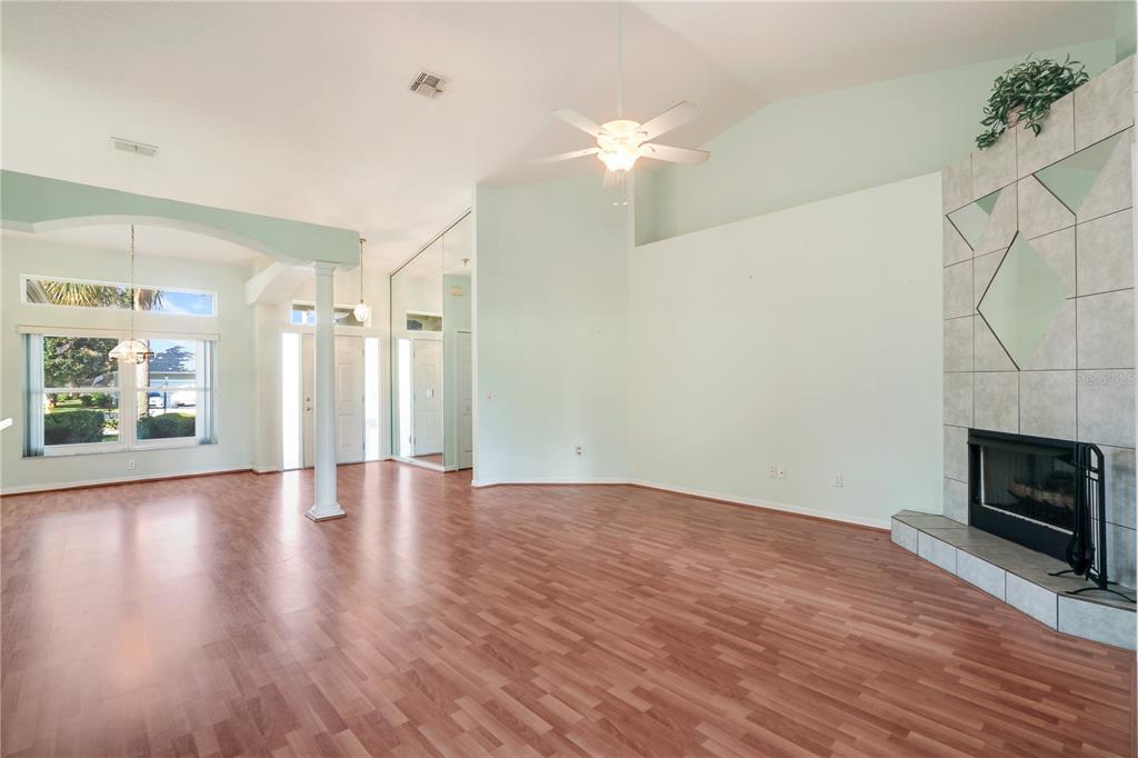 5521 GROVE MNR