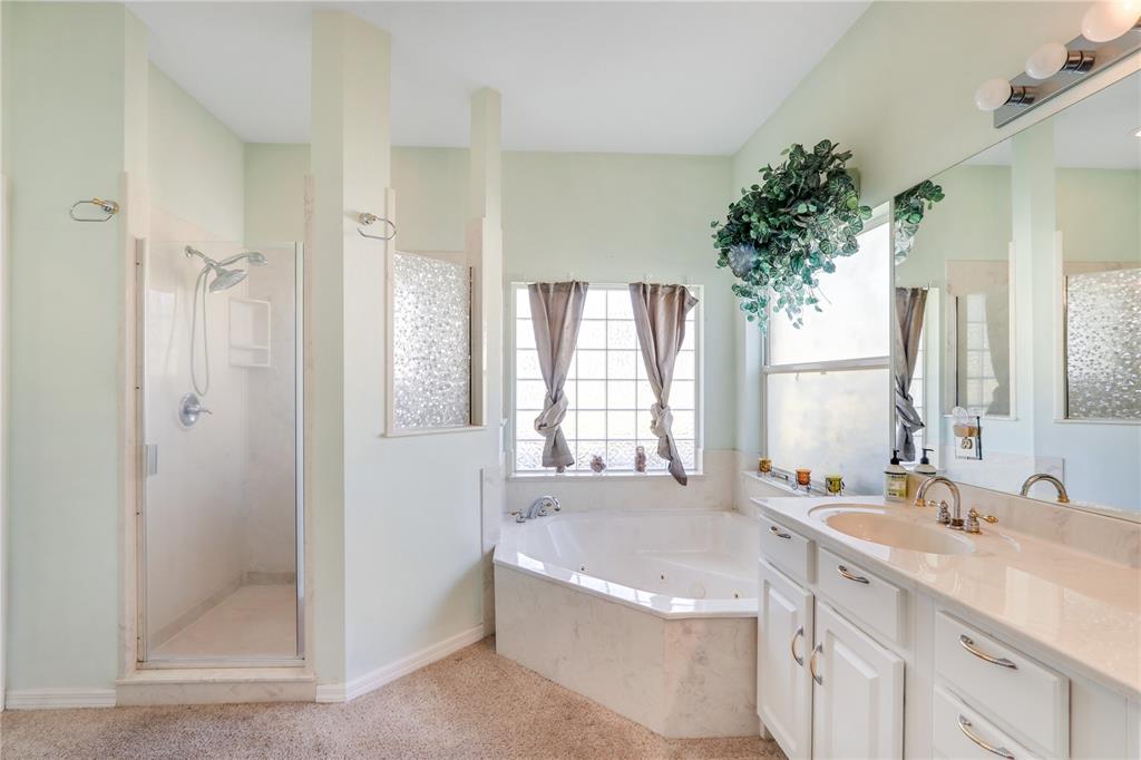 5521 GROVE MNR