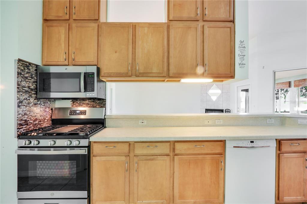 5521 GROVE MNR
