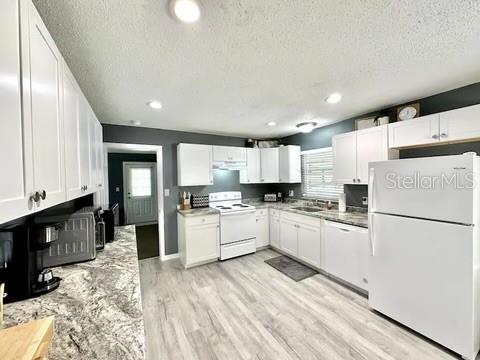 2709 SW 16TH PL