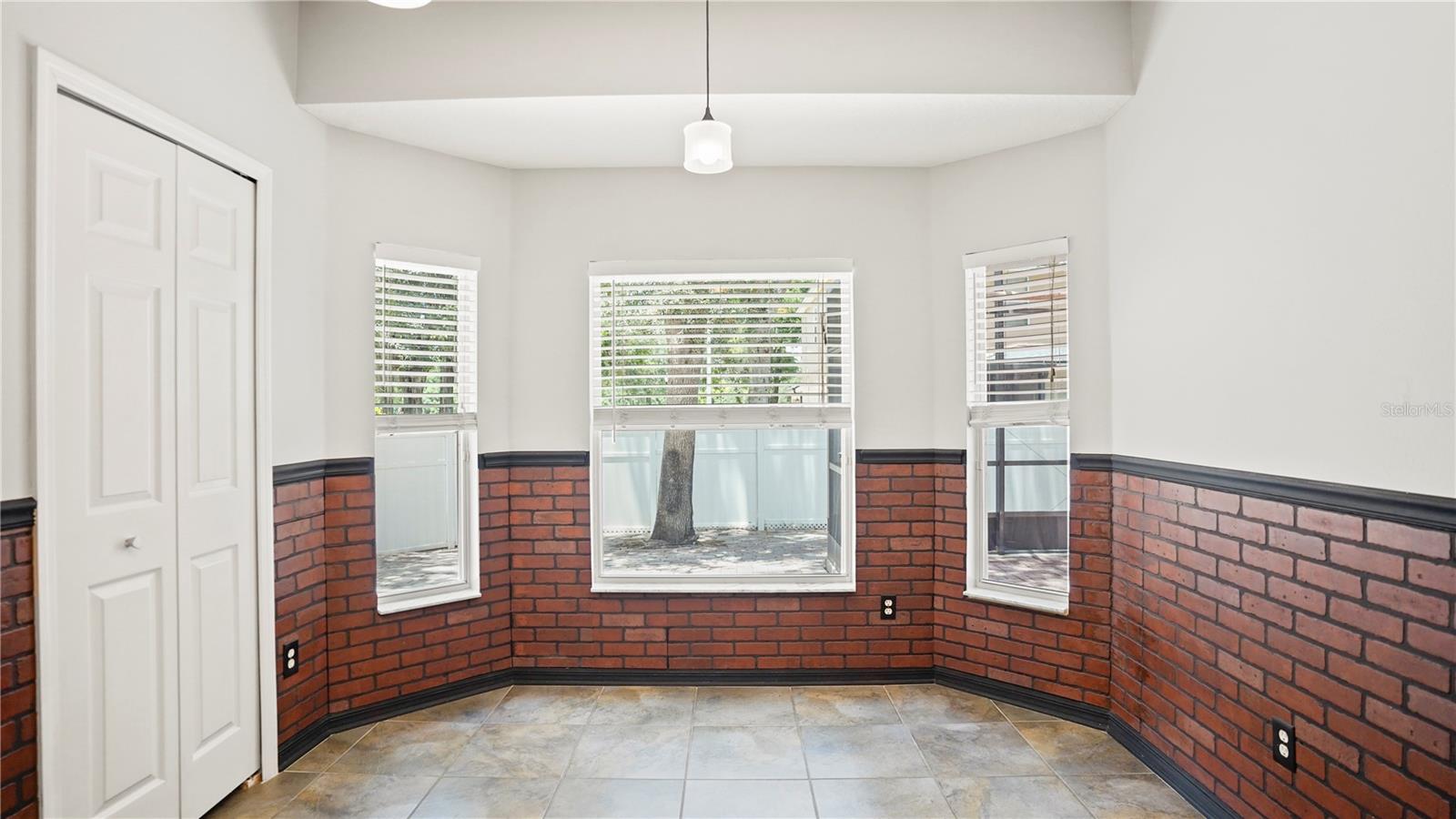 1355 EDISON TREE RD