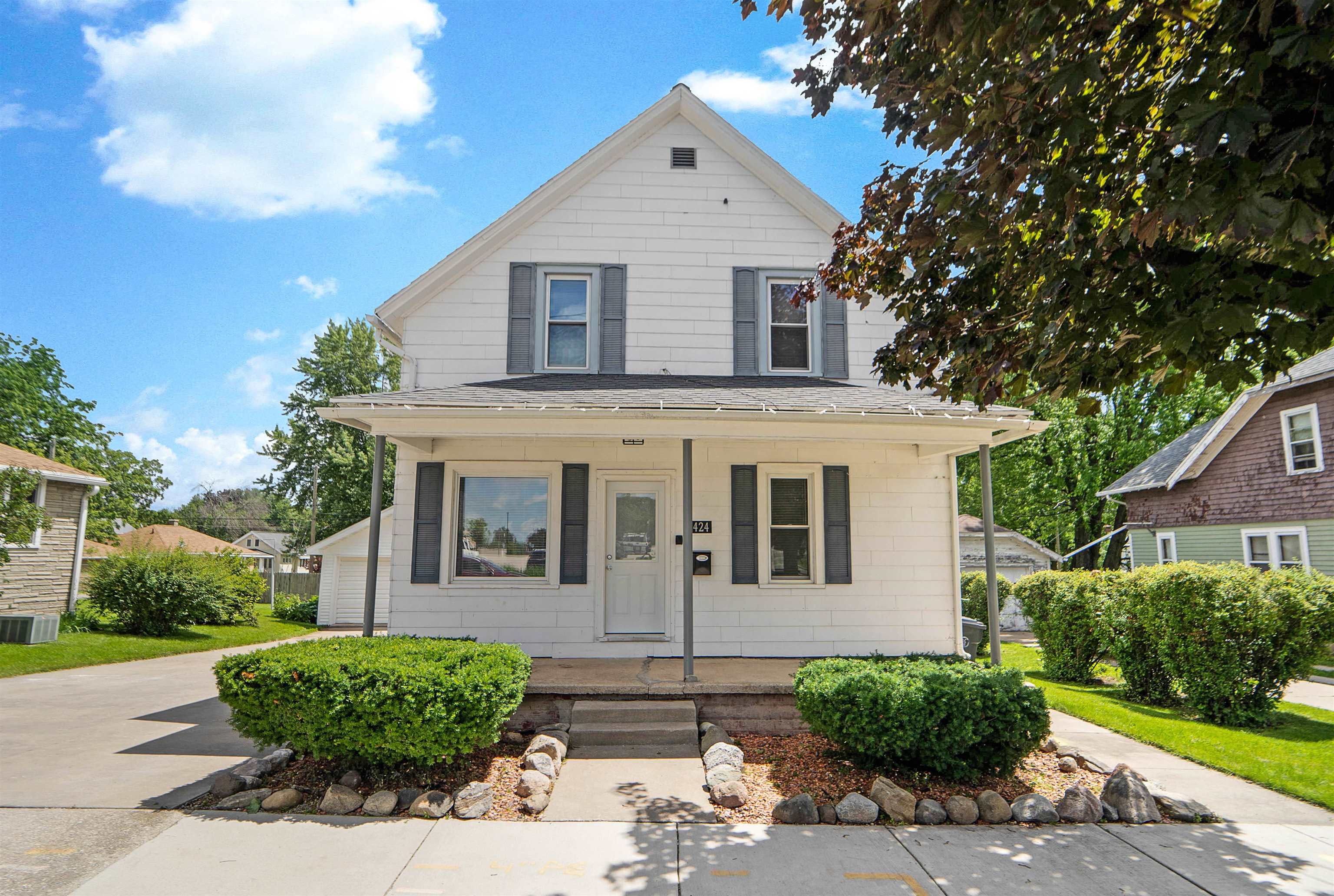 424 VANDENBROEK Street