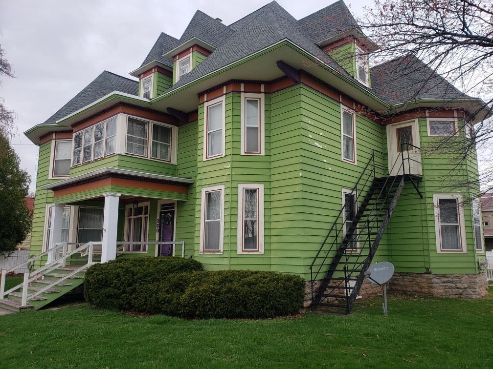 360 1ST Street