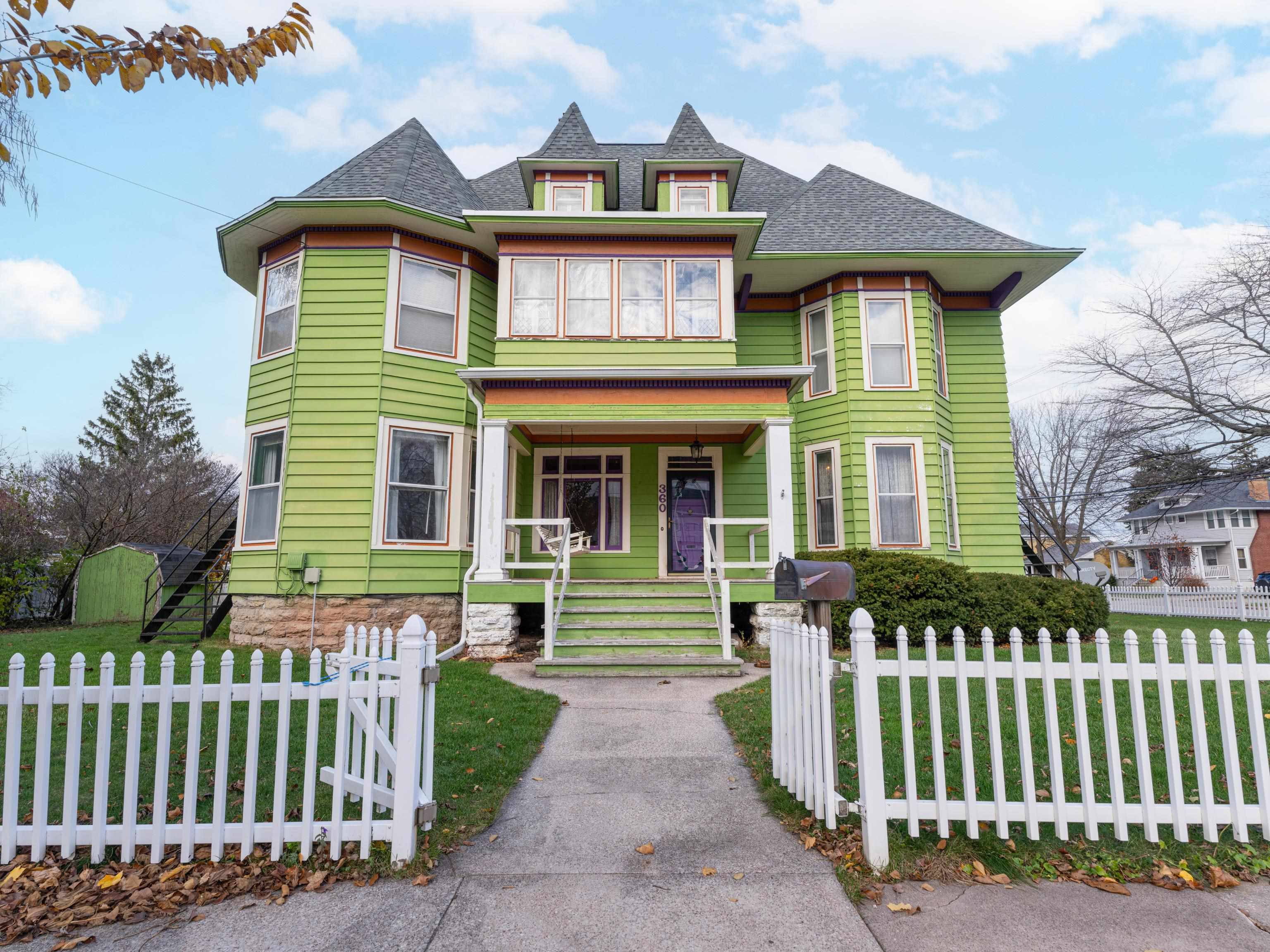 360 1ST Street