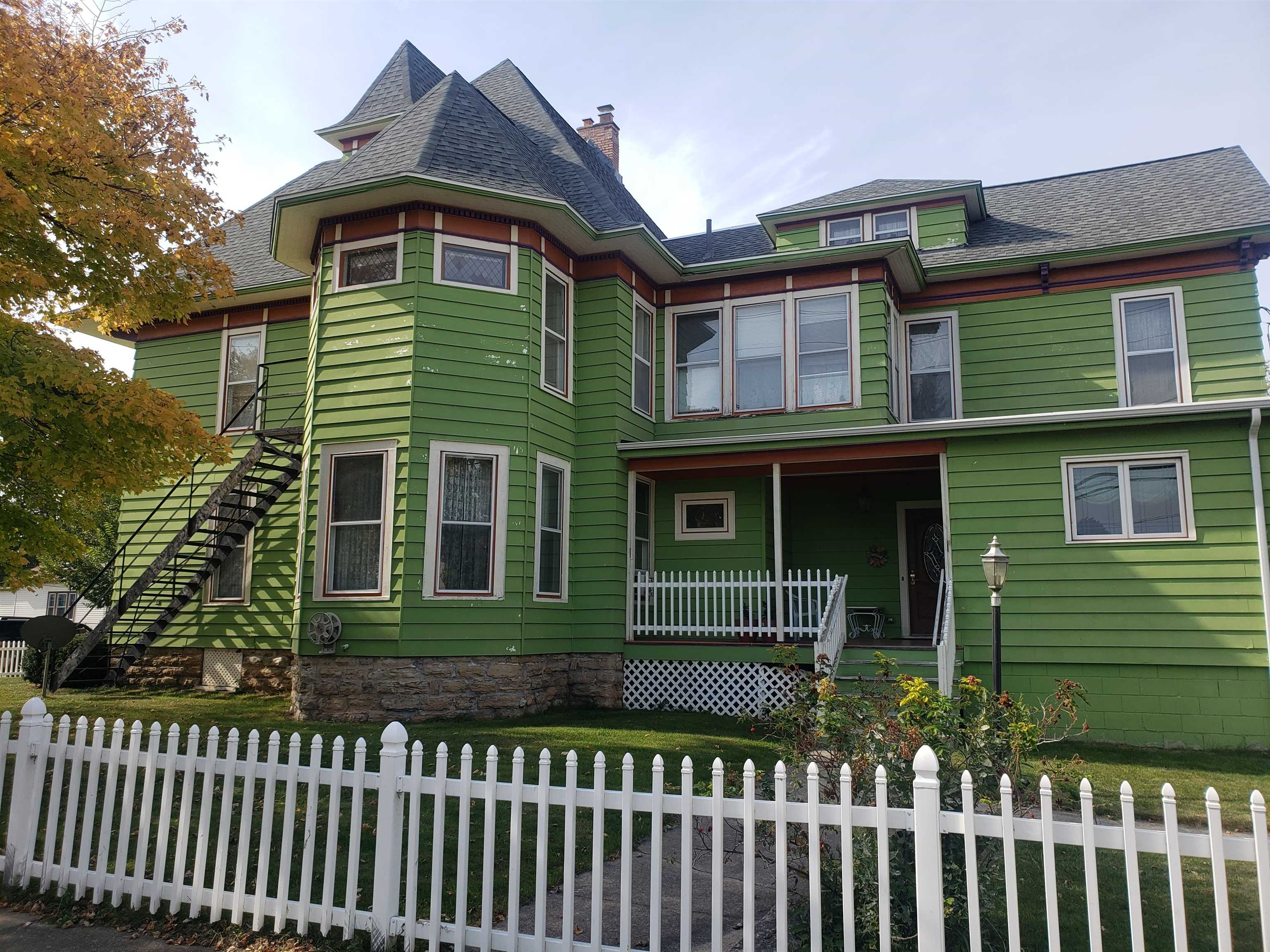 360 1ST Street