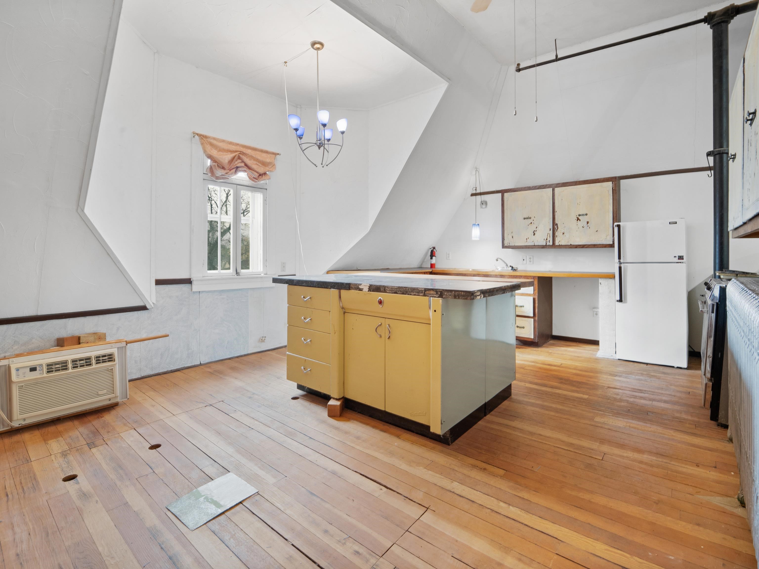 360 1ST Street