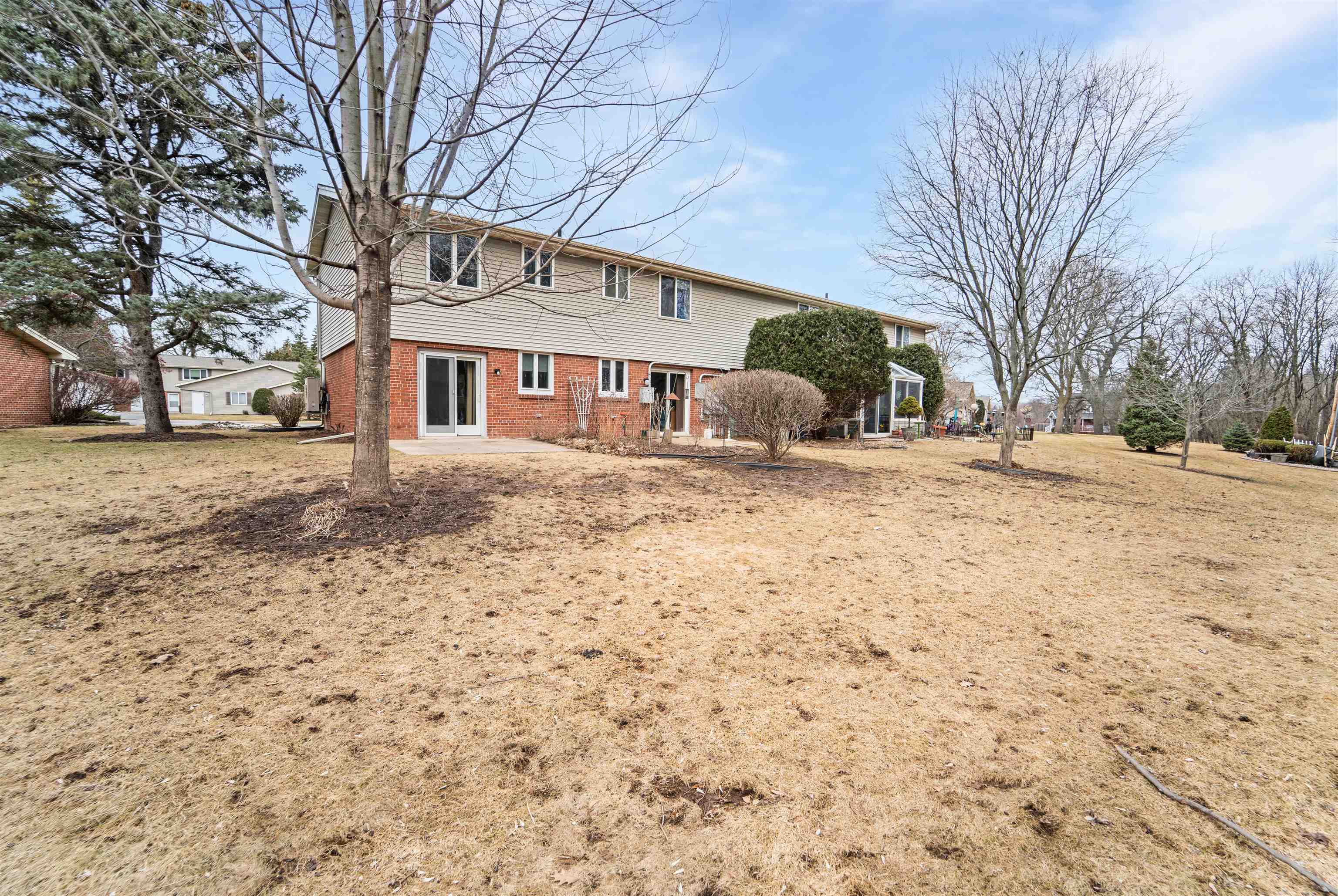929 S WEST Court Unit: A