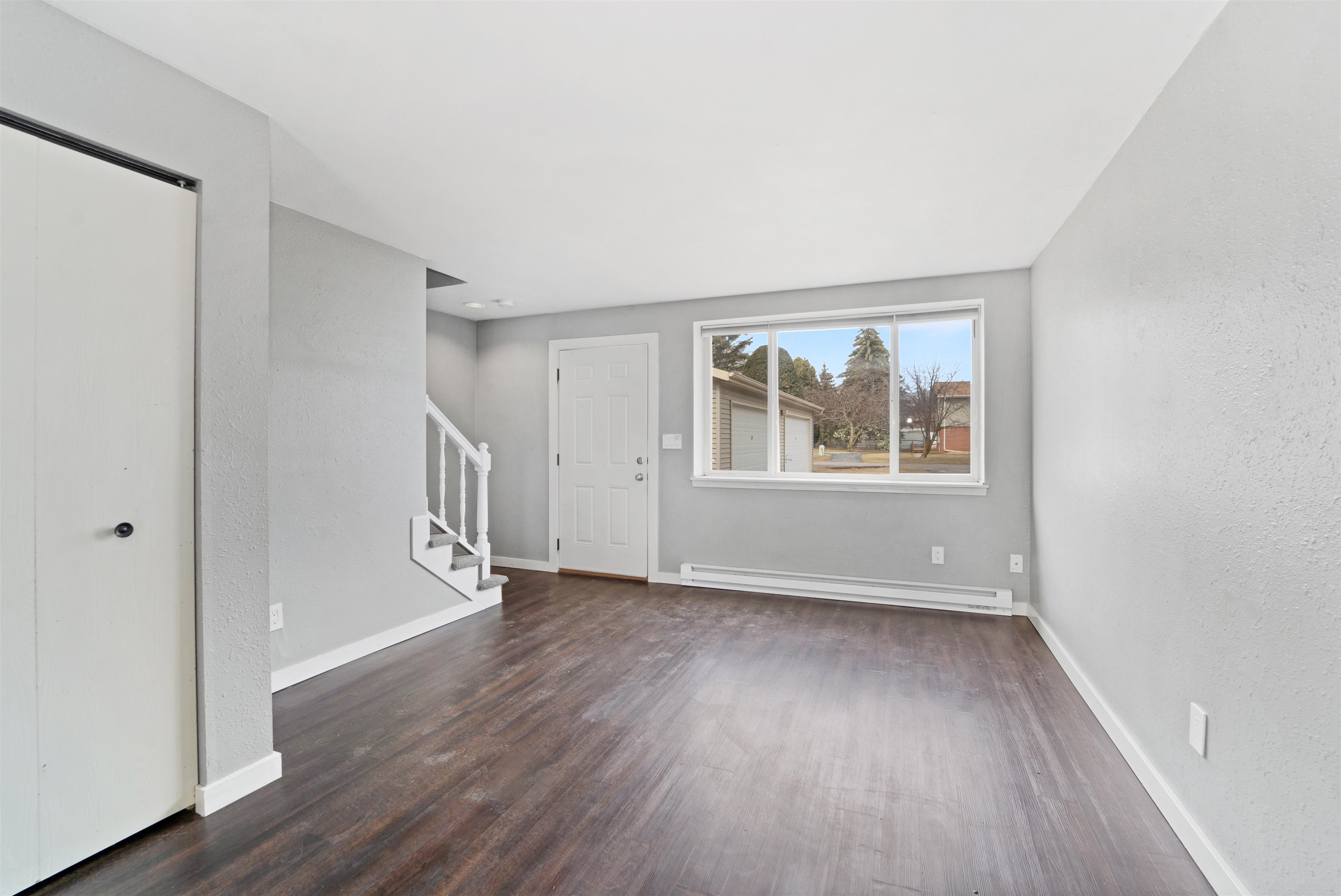 929 S WEST Court Unit: A