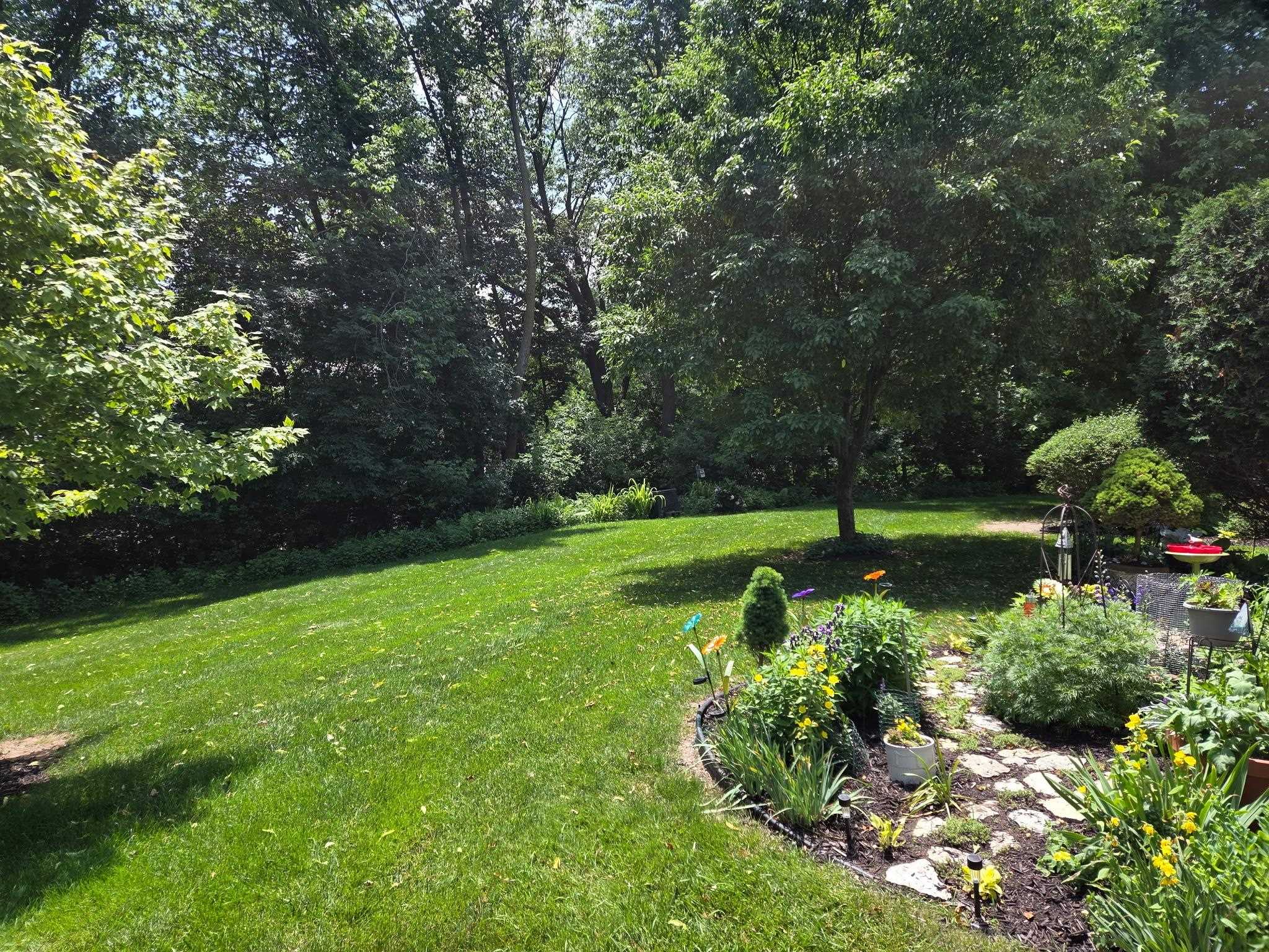 929 S WEST Court Unit: A