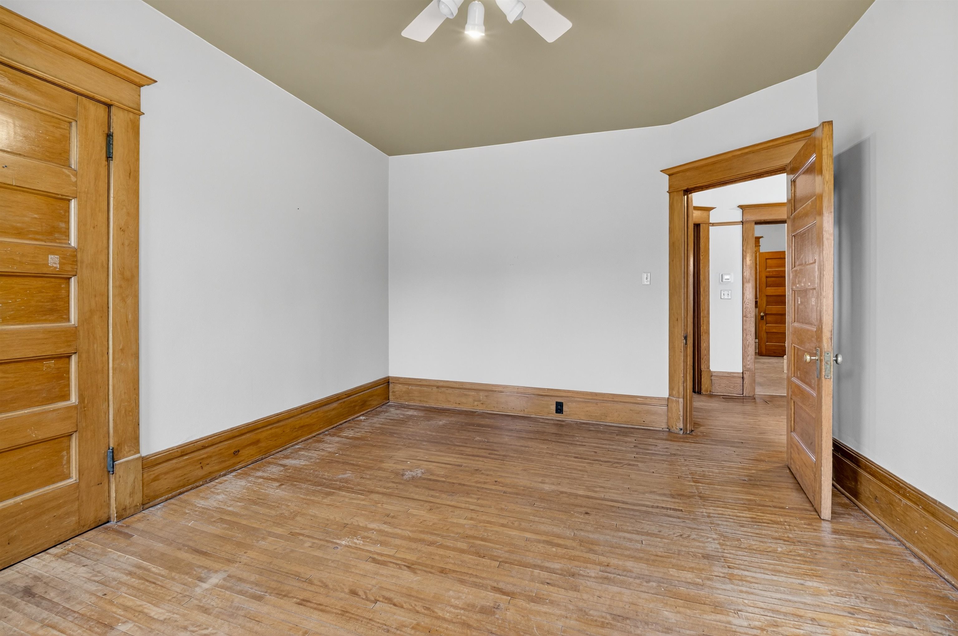 1133 ALGOMA Boulevard