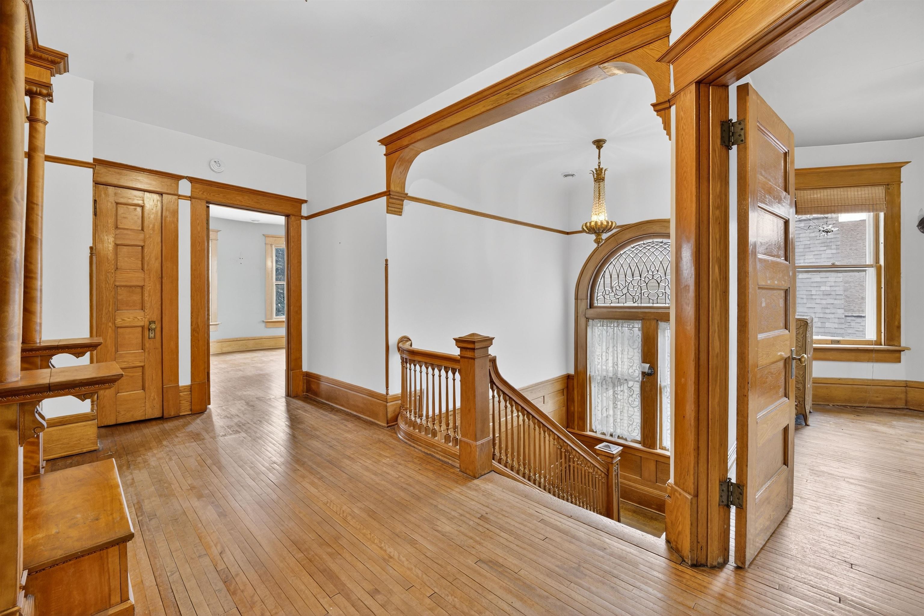 1133 ALGOMA Boulevard