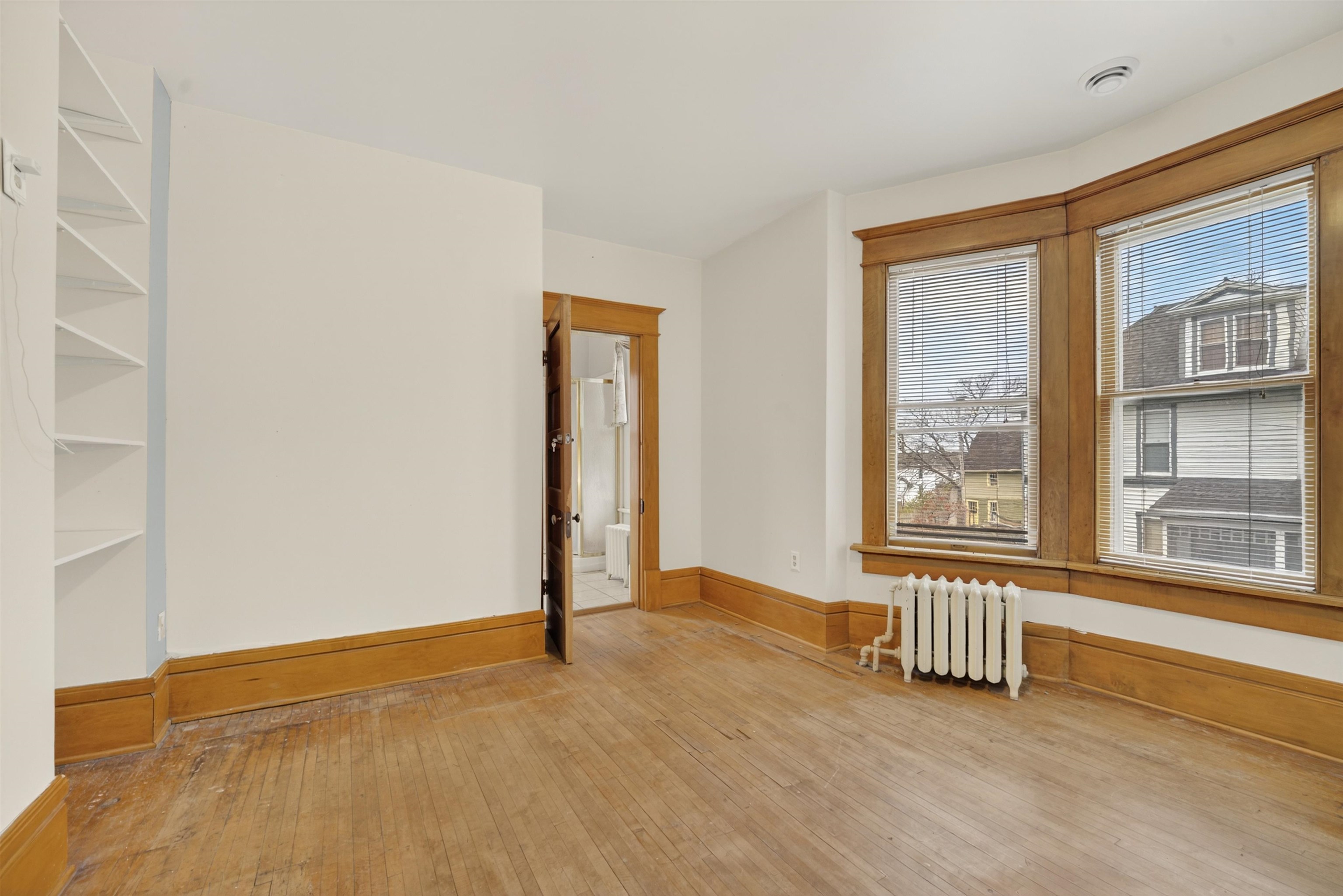 1133 ALGOMA Boulevard