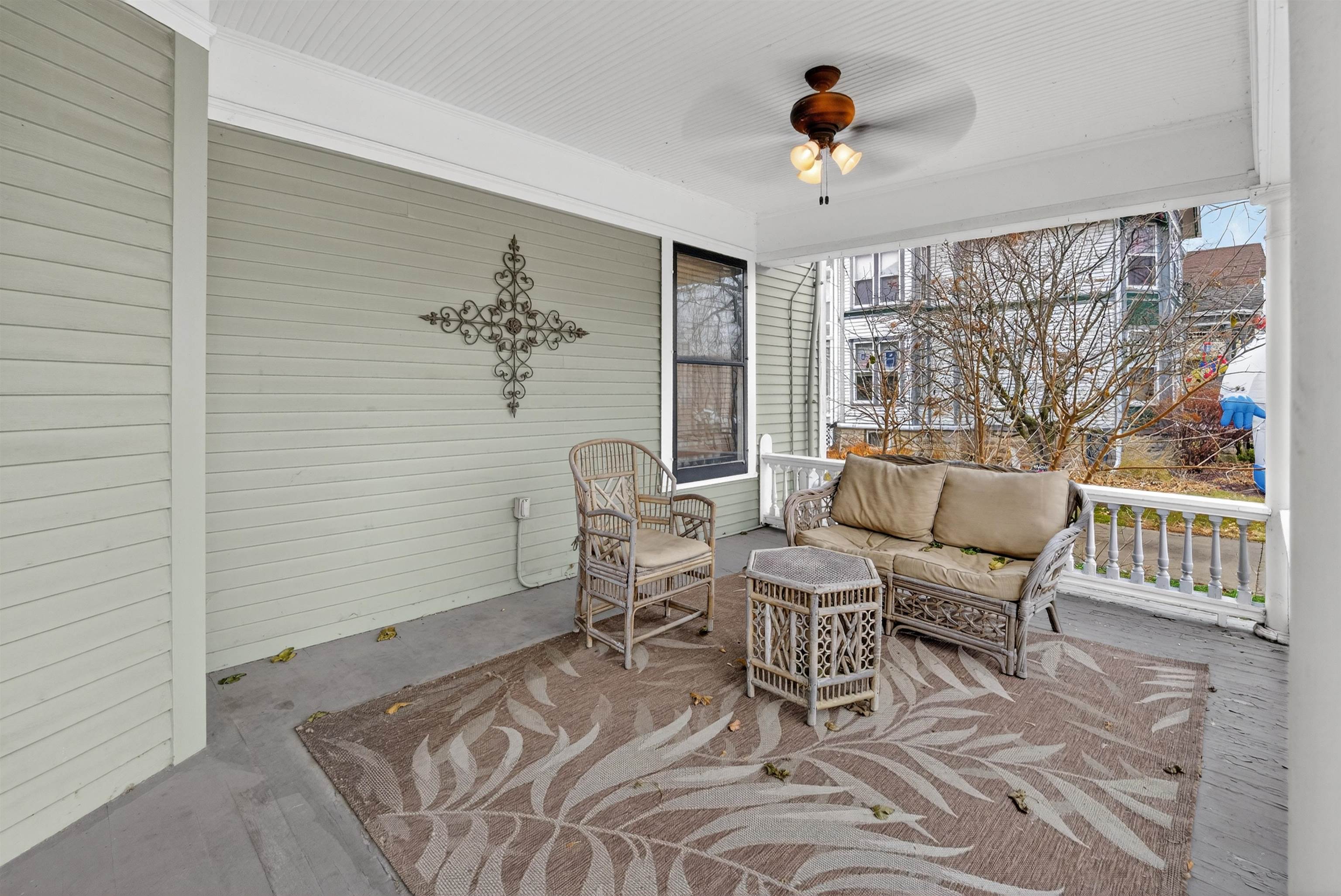 1133 ALGOMA Boulevard