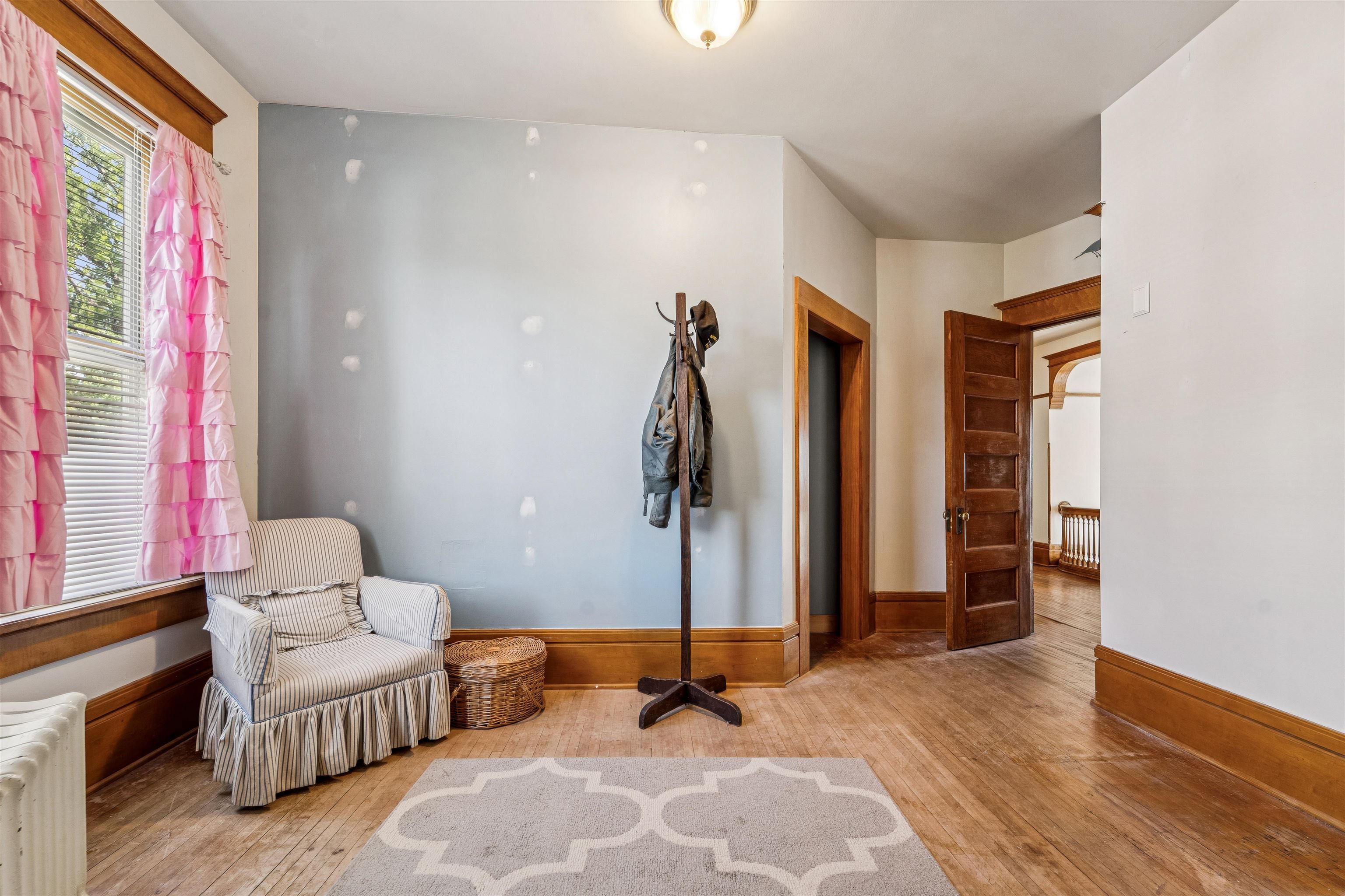 1133 ALGOMA Boulevard