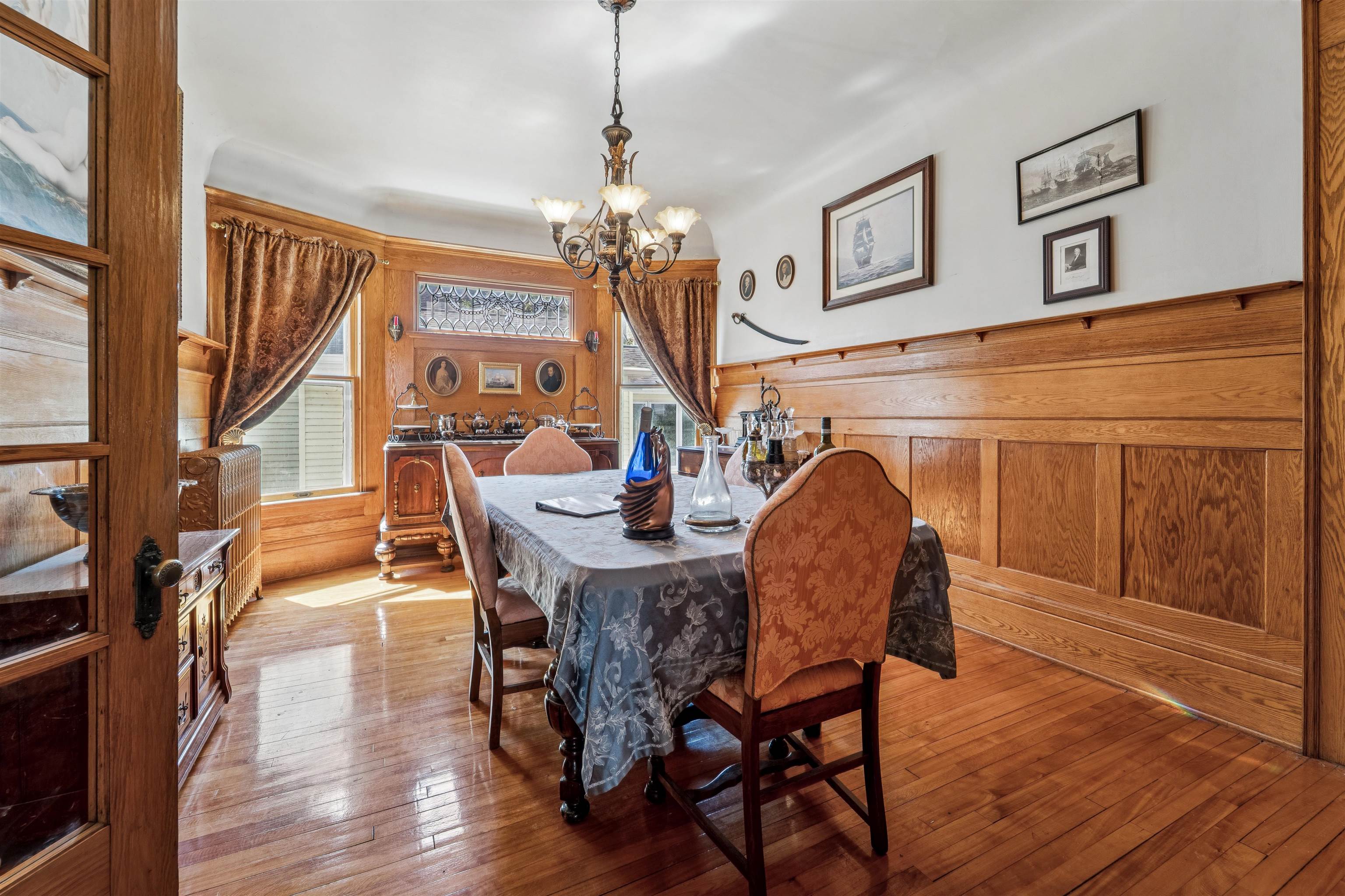 1133 ALGOMA Boulevard