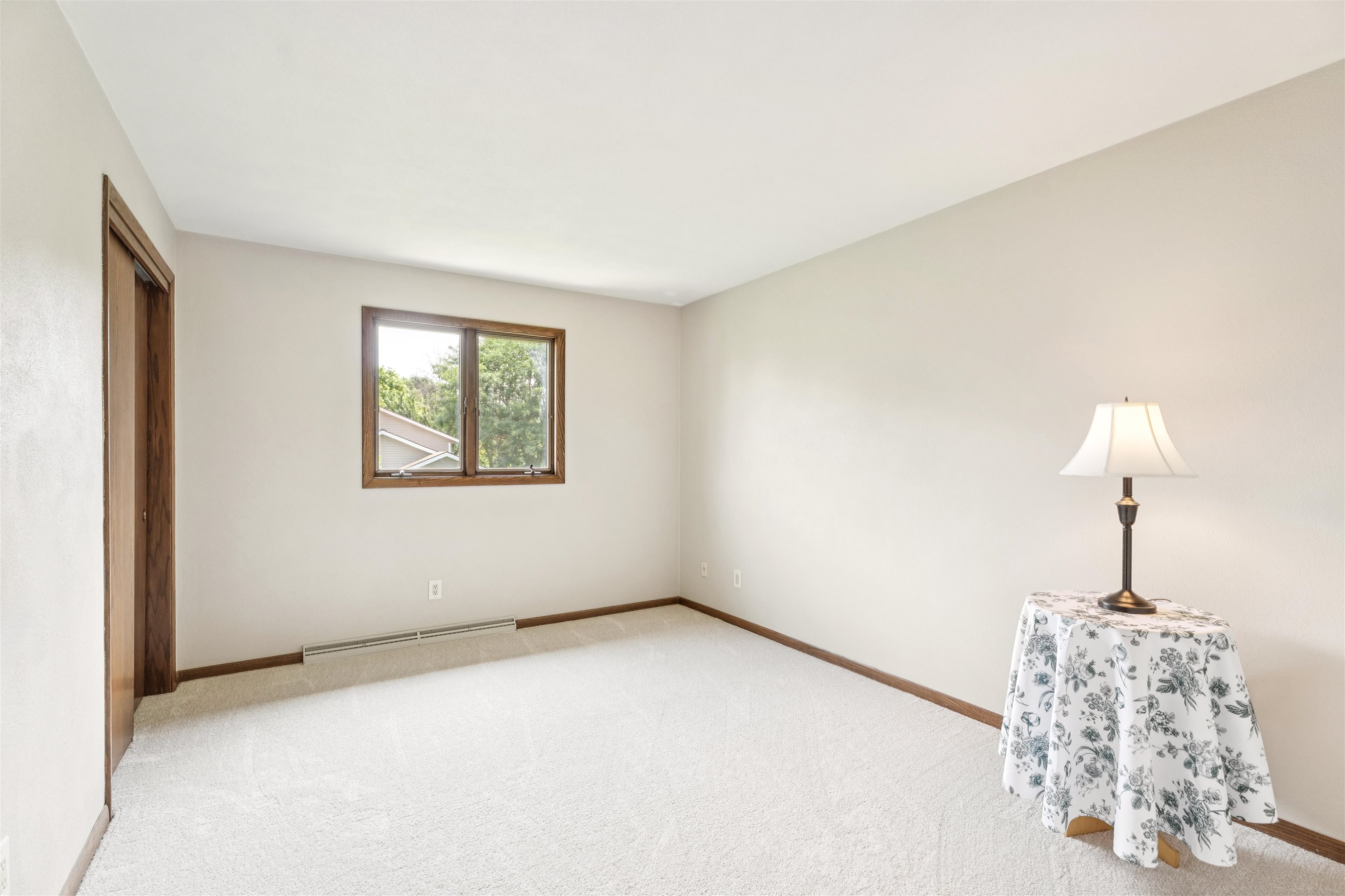 945 ELMWOOD Drive