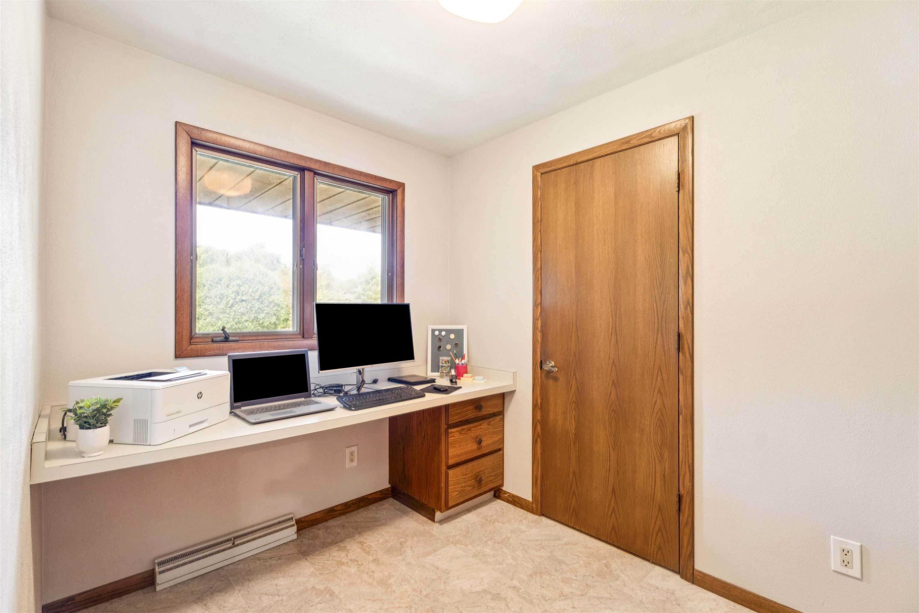 945 ELMWOOD Drive