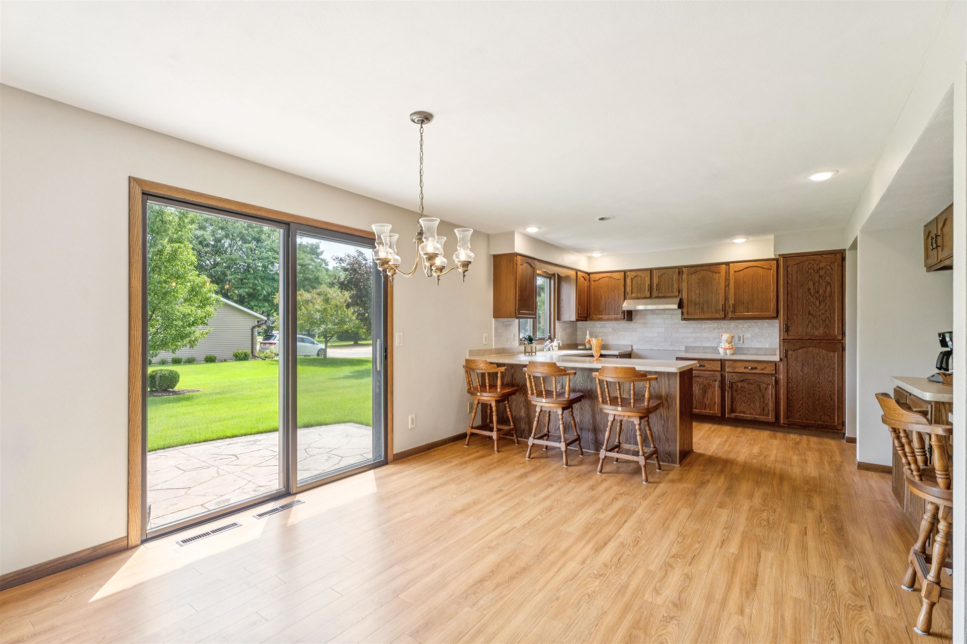 945 ELMWOOD Drive
