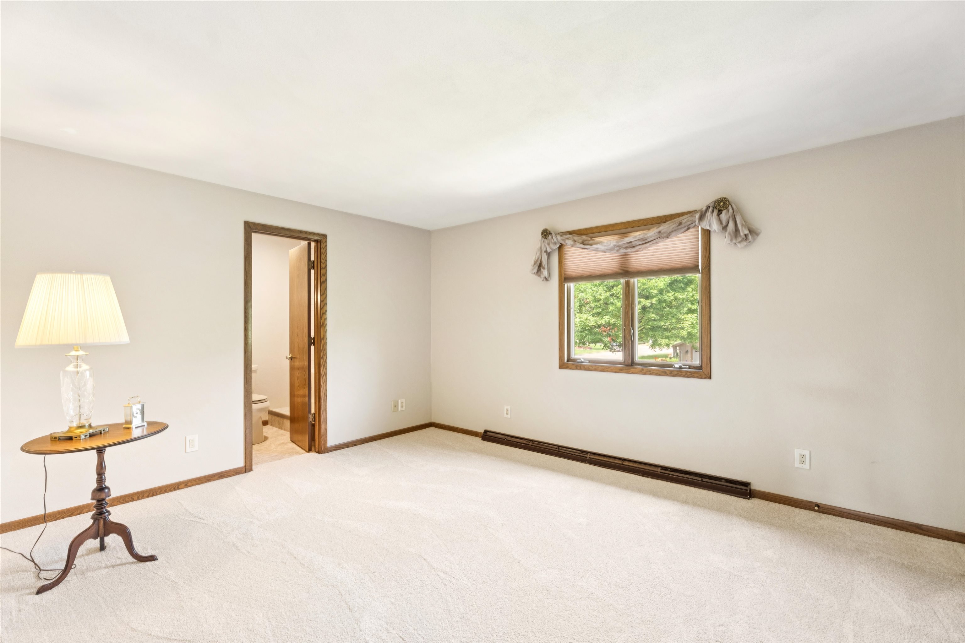 945 ELMWOOD Drive
