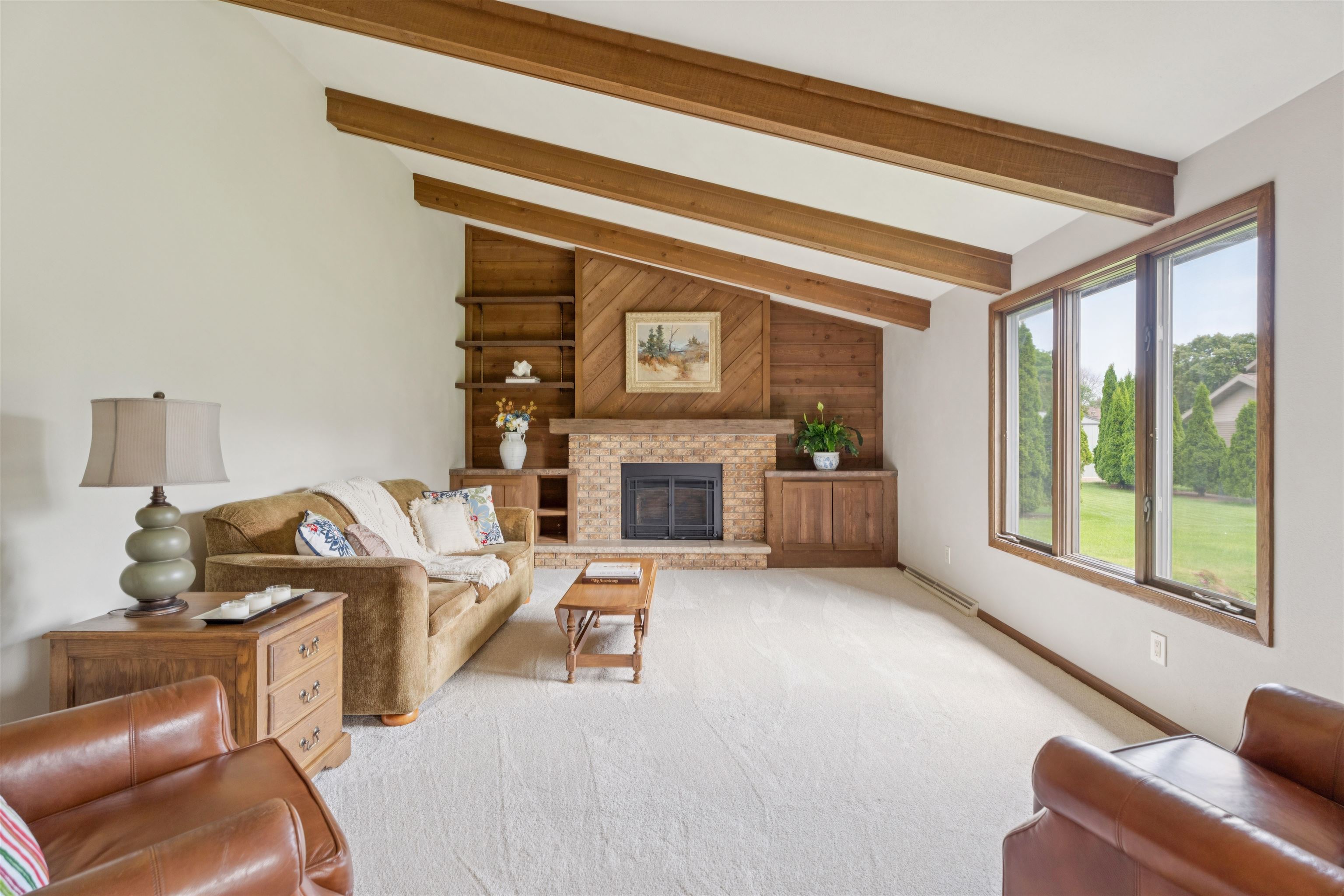 945 ELMWOOD Drive