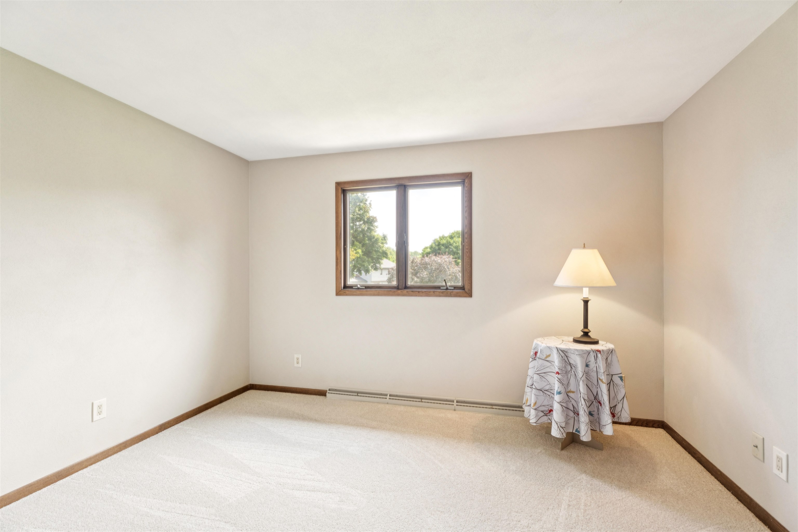 945 ELMWOOD Drive