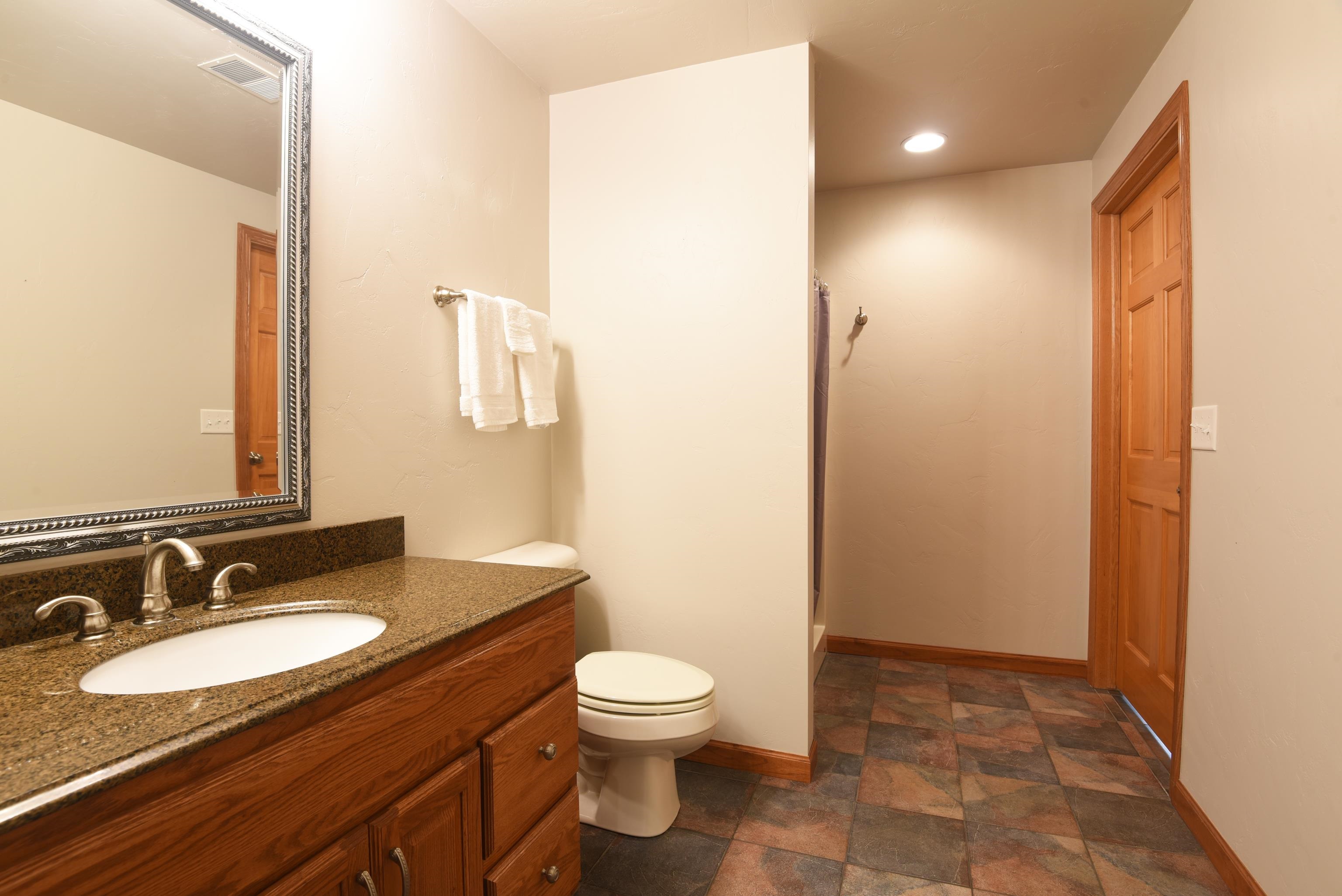 228 E THORNBROOK Lane